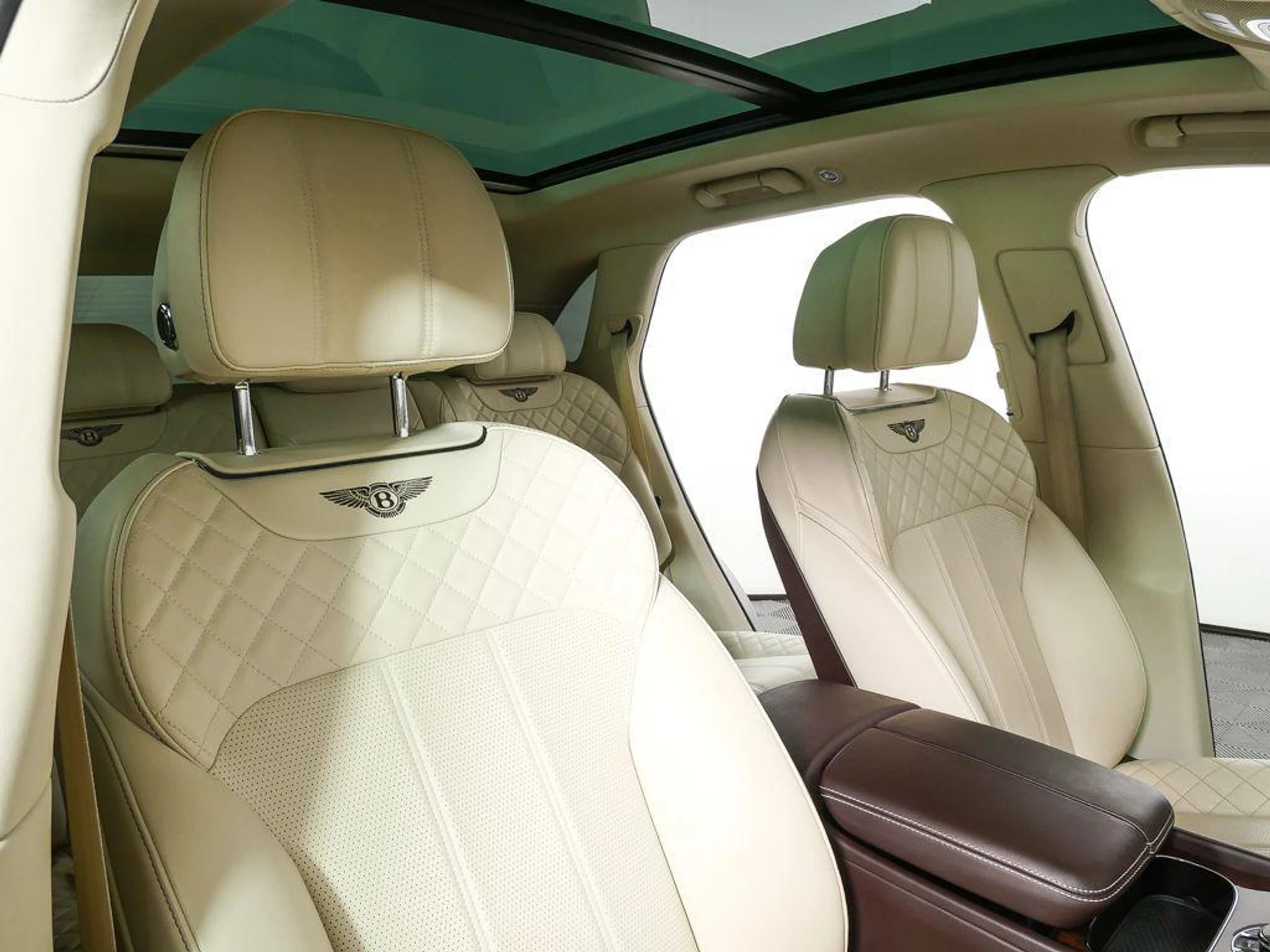 mph023_599299591_p_C_73_Pu_pp_Vl_W80k_G_Kg_DX_QY_4_Ho_c9448c522a