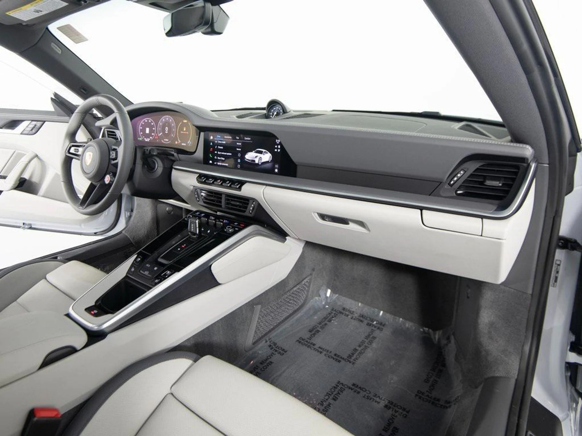 mph023_605564836_w_Ofzslnf_Mc7_Ab_DJ_3_PV_Lr6_PGTWY_c7e9ef38ff