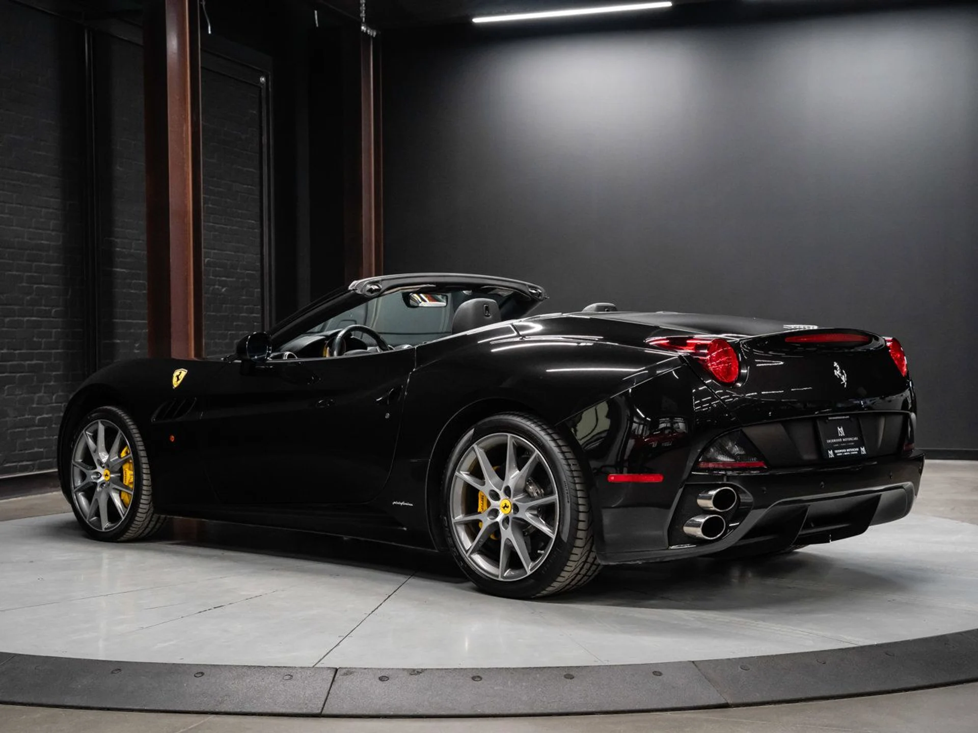 mph023_614910373_ferrari_california_2011_a05f7d274f