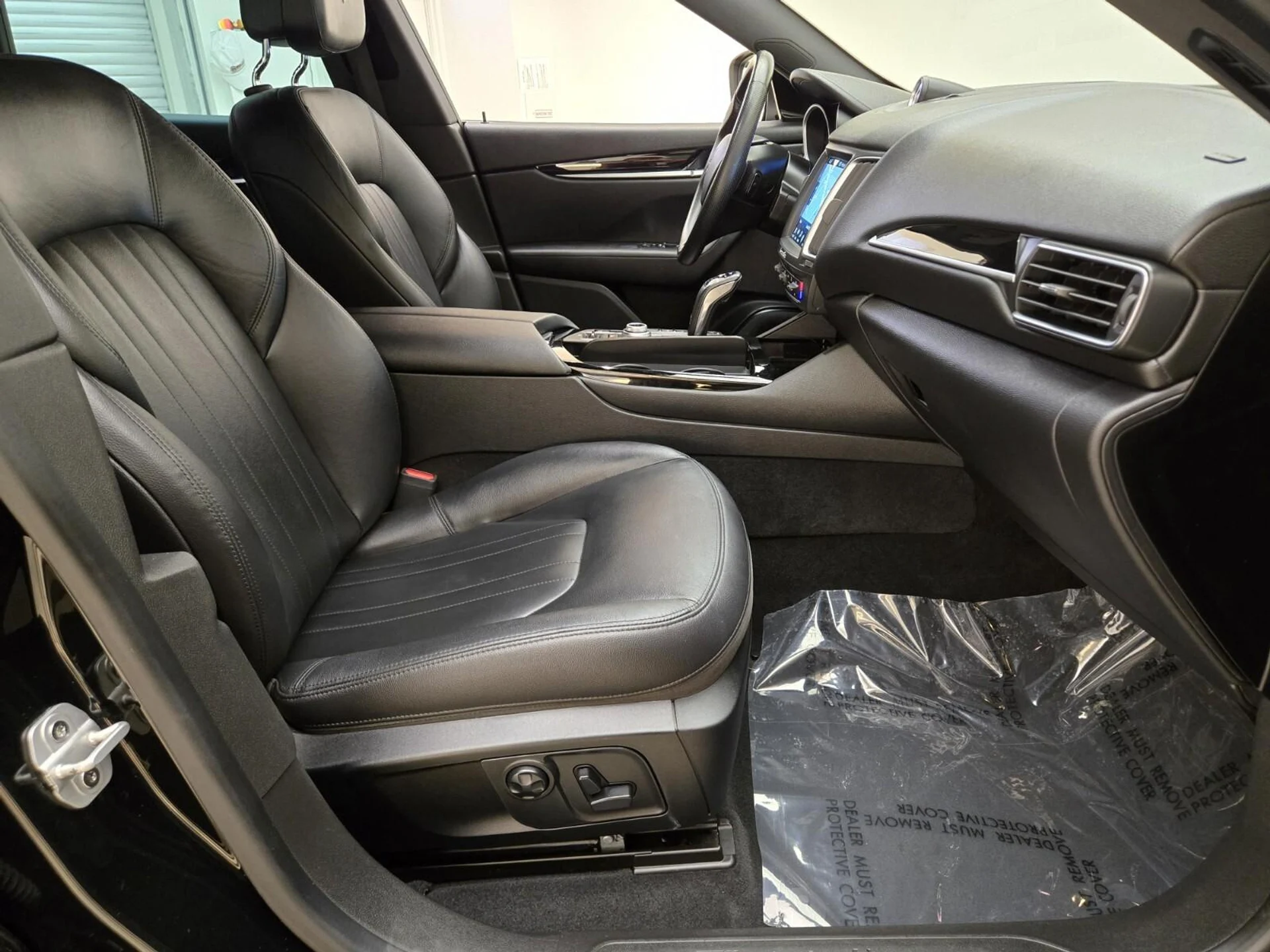 mph023_618126017_Used_2020_Maserati_Levante_1753941248_866bbfdfcf