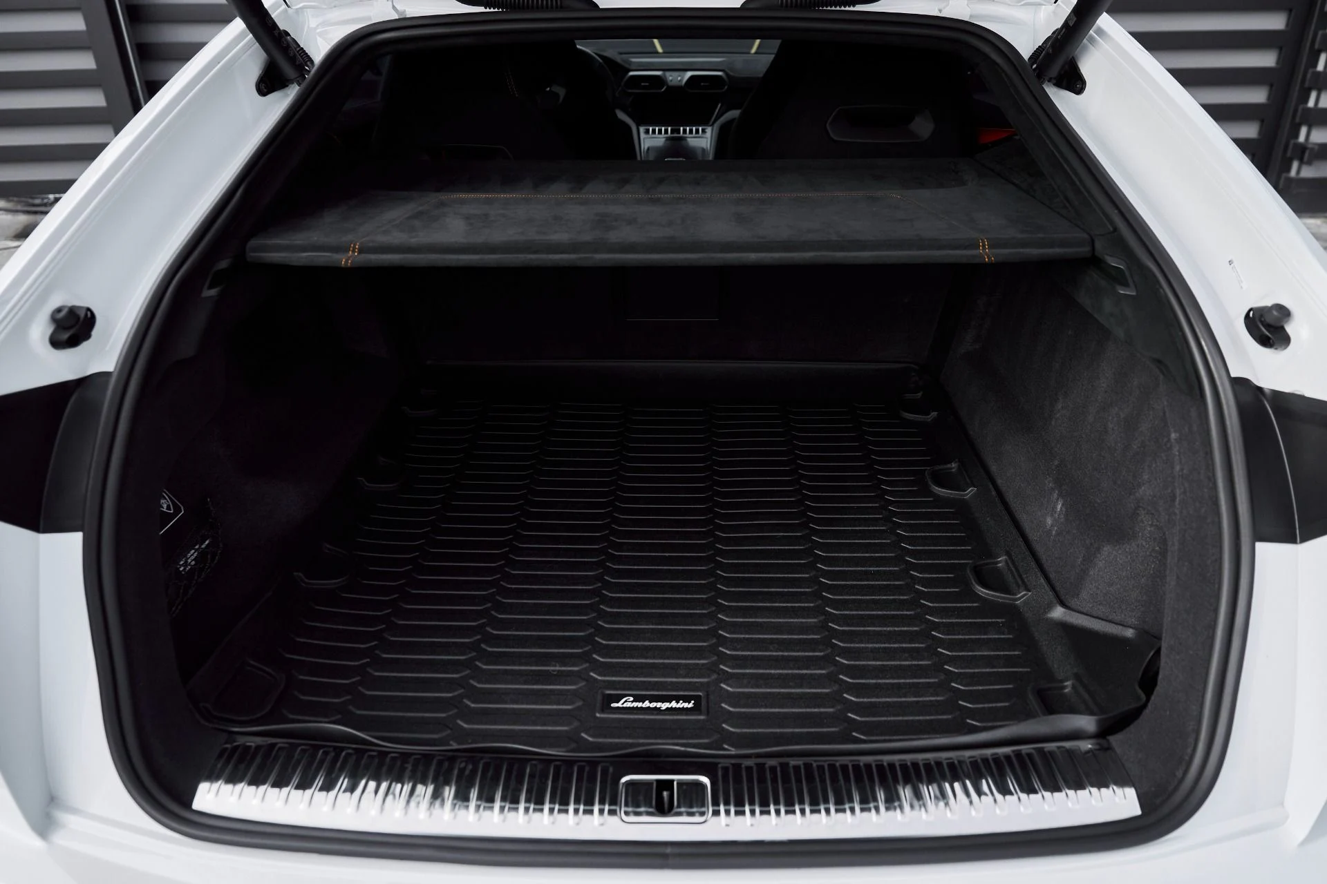 mph023_620269027_Used_2024_Lamborghini_Urus_Performante_1768001110_1507aa43d5