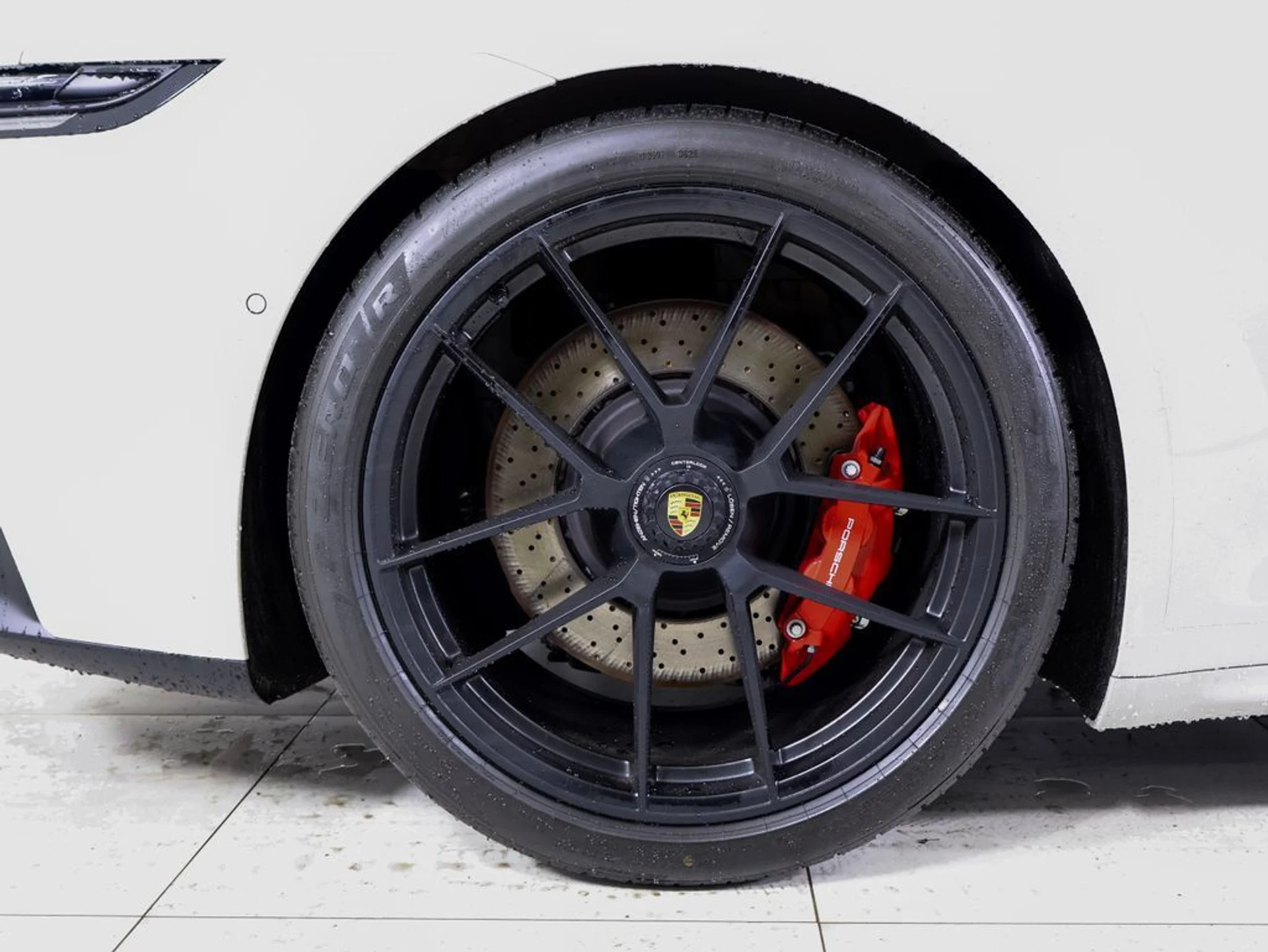 mph023_628563007_f8d6064e173f9c534174cde940b8c72bx_299d8f87f9