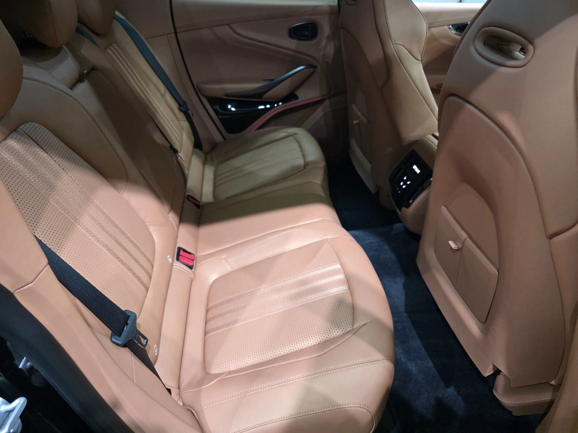 mph023_631320008_509aafc861c2766479ee95bdd00e7fb1_4b4376bcf1