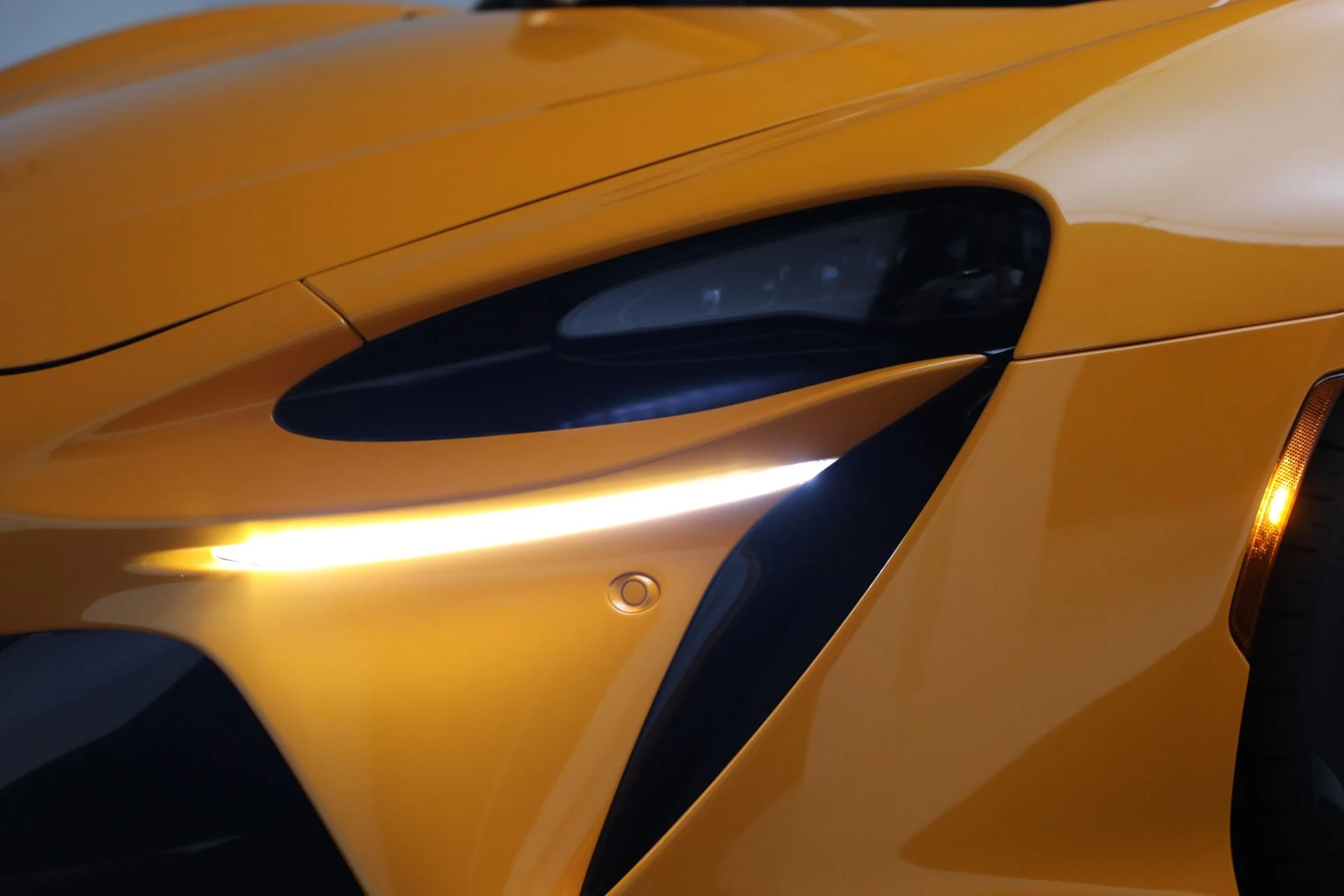 mph023_638096352_Used_2024_Mc_Laren_Artura_Tech_Lux_3efe4fed91