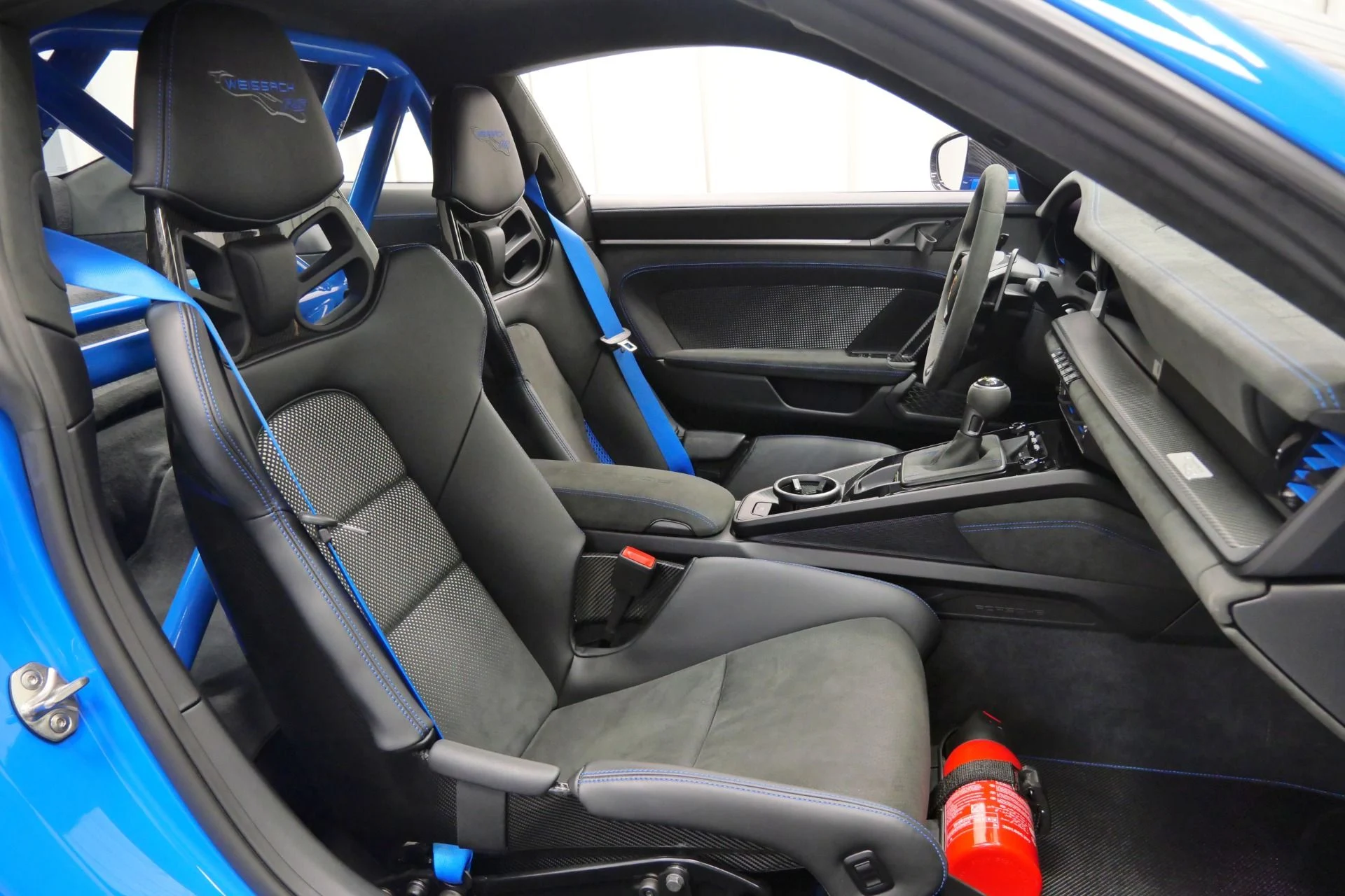 mph023_639627736_Used_2024_Porsche_911_GT_3_RS_Weissach_1760105910_f0343a2cd7