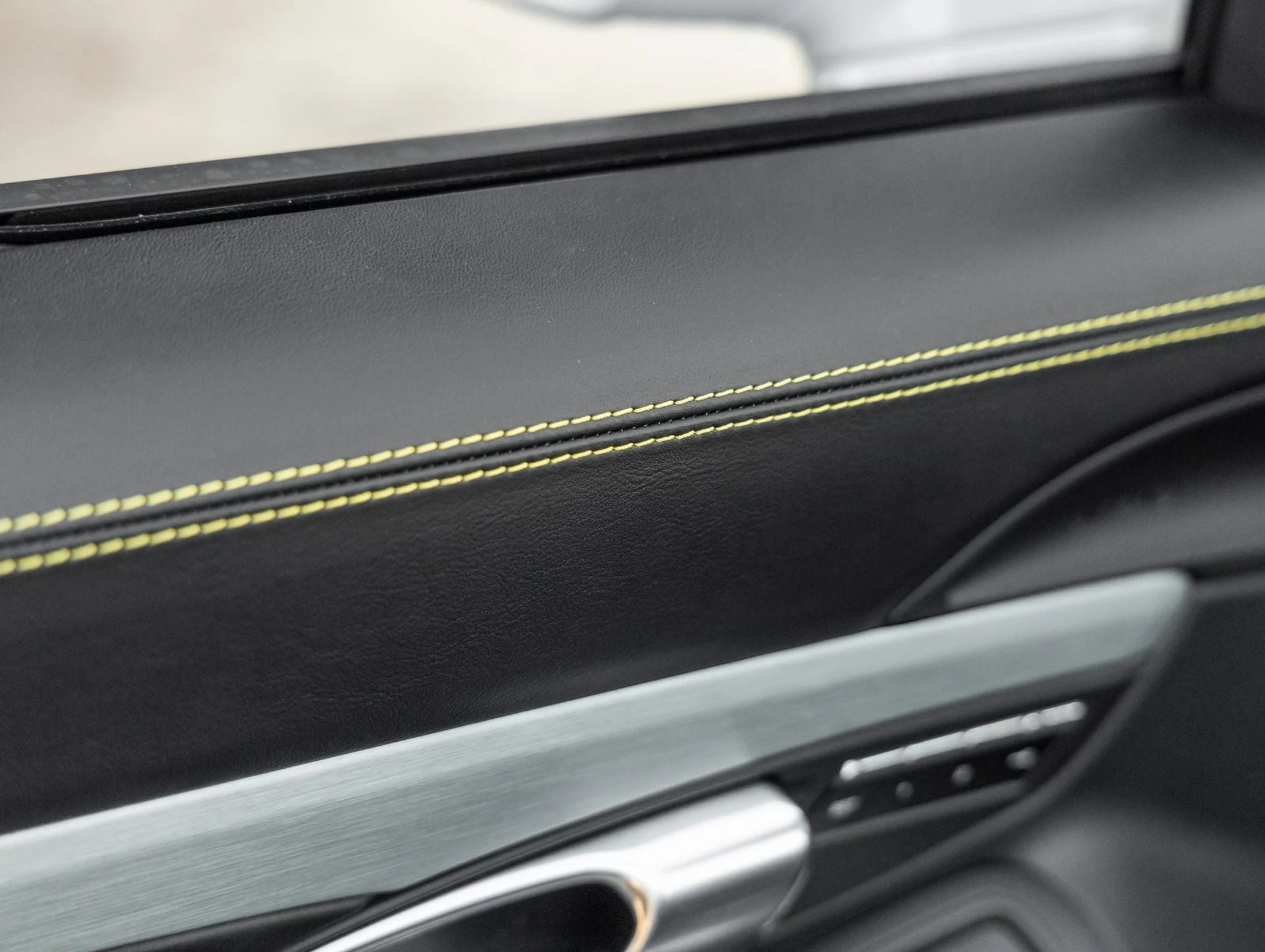 mph023_639775021_24_fb95ed0c42