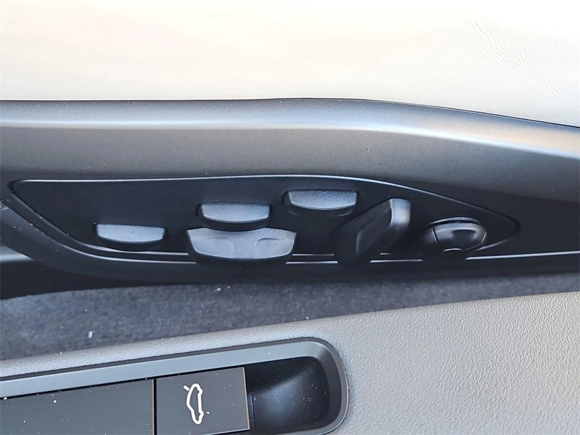 mph023_642782824_r_Jl_B_Enet_PM_Sda_R_Tkx_R6_XZ_6cwzt_U_49ce9b7640