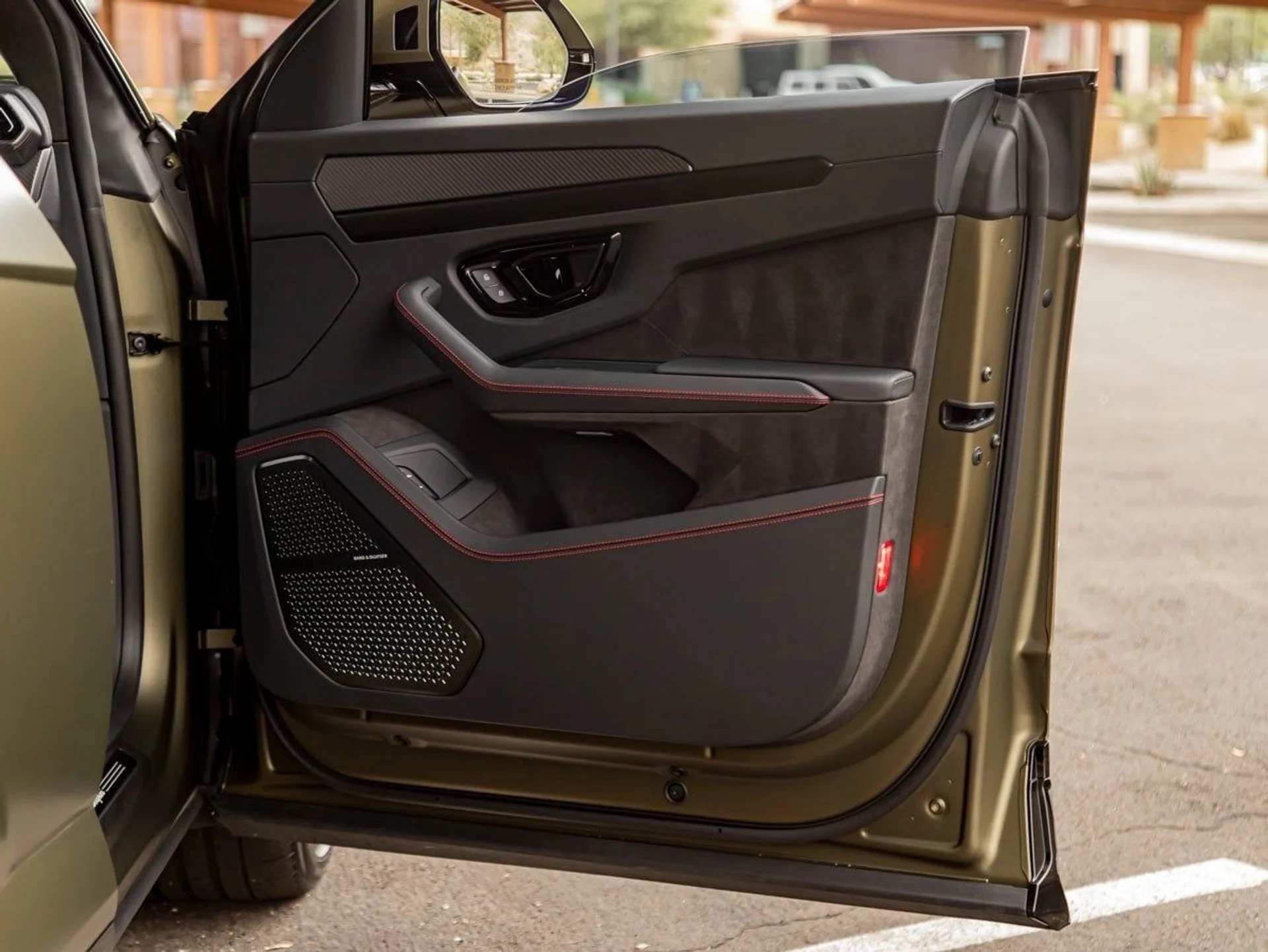 mph023_643848758_24_7fe24372b3