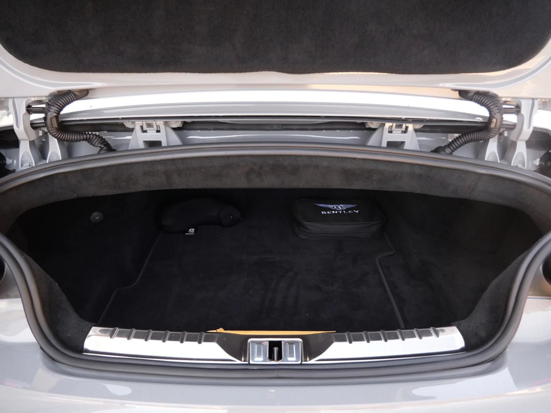 mph023_649030088_a2ac47784c5b8f64bcd78091e7eea49fx_e40618684a