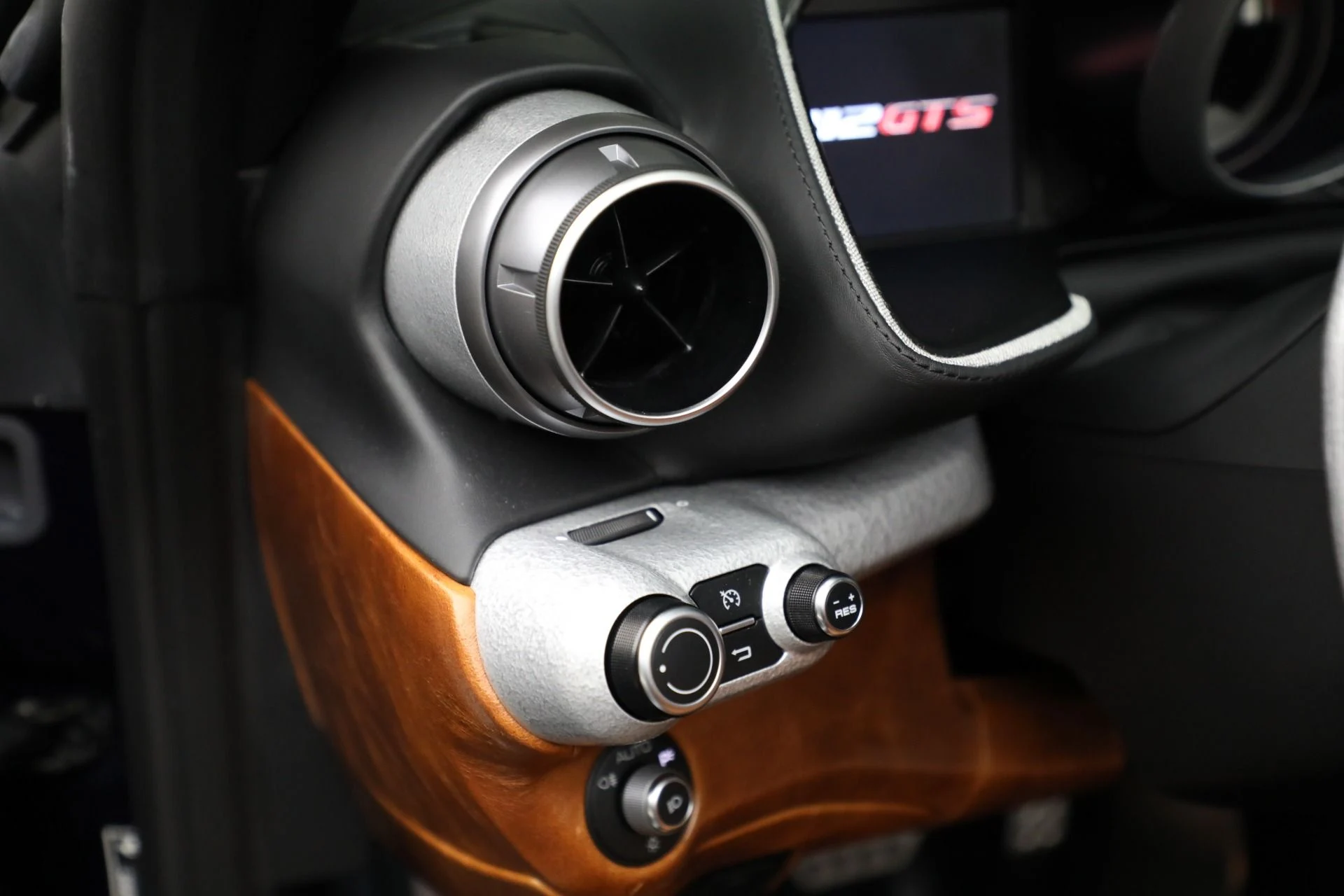 mph023_654469310_Used_2022_Ferrari_812_GTS_1768489081_723786e37f