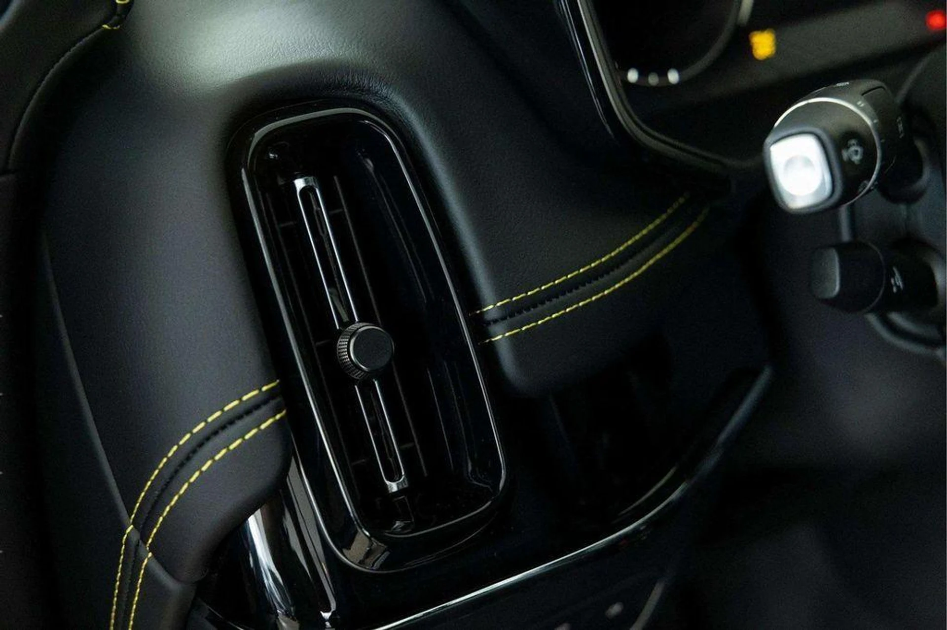 mph023_655470817_gz_Bbv_E3_Plvk_Ok_k06k4_Q_Aj_TM_Ee_M_1dd0e5e6da