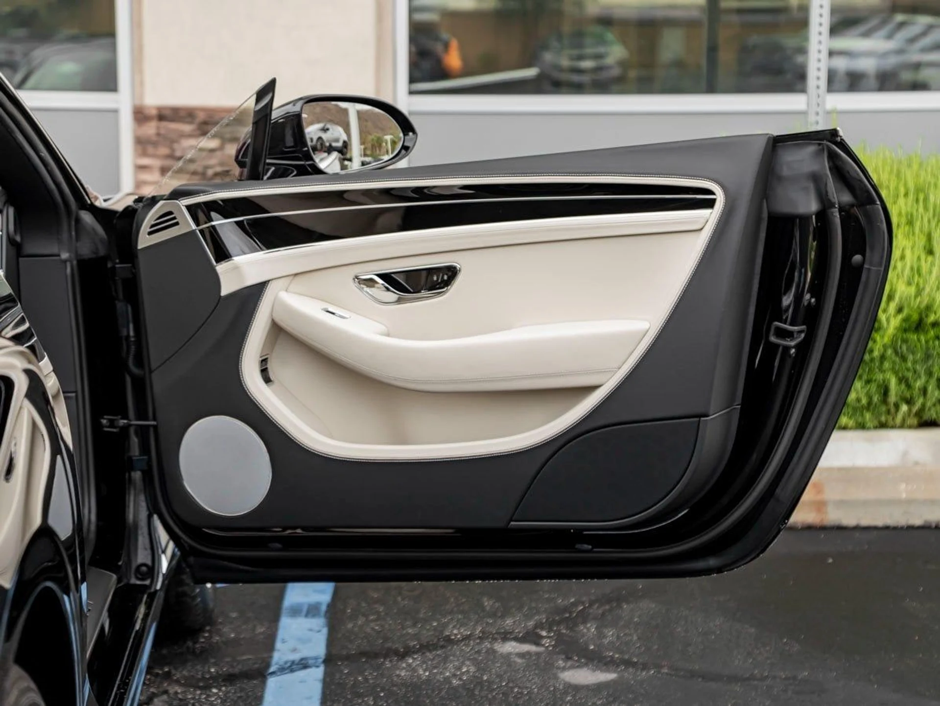 mph023_658470927_24_65cf29c376