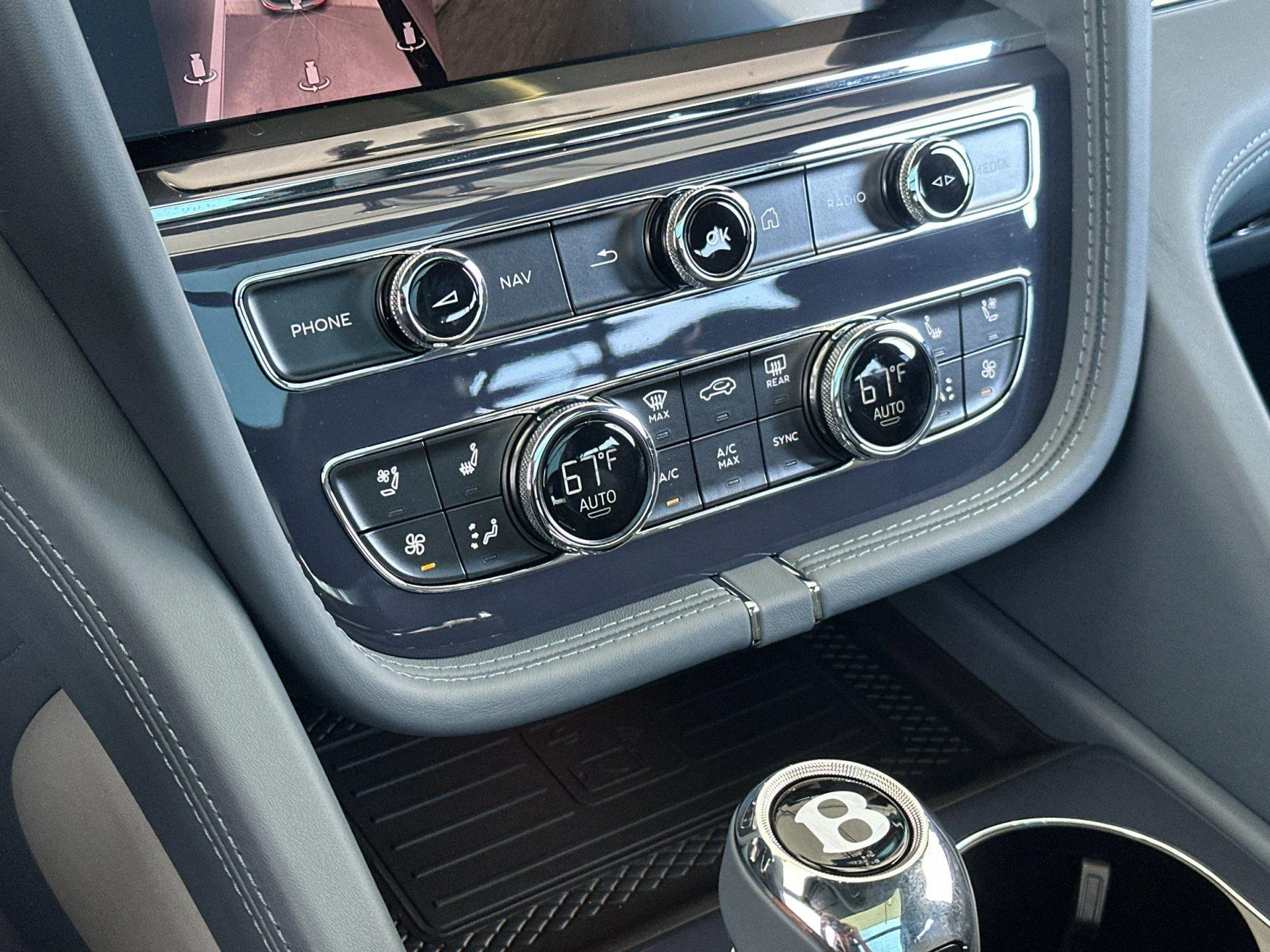 mph023_659299044_New_2026_Bentley_Bentayga_EWB_1777641555_d8b4342769