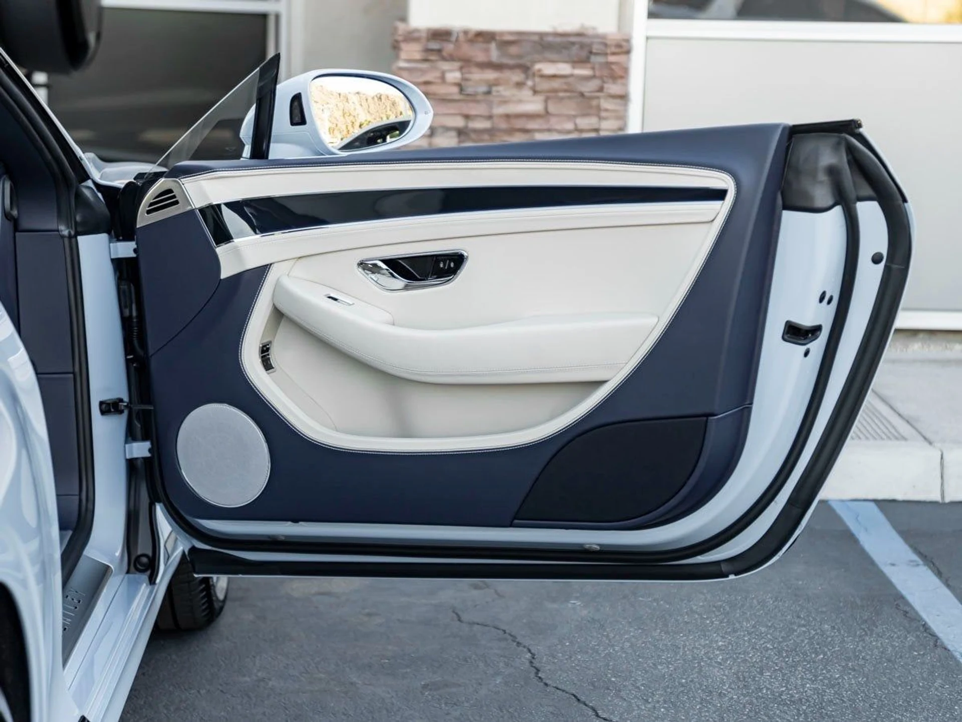 mph023_662264005_24_5812243e76