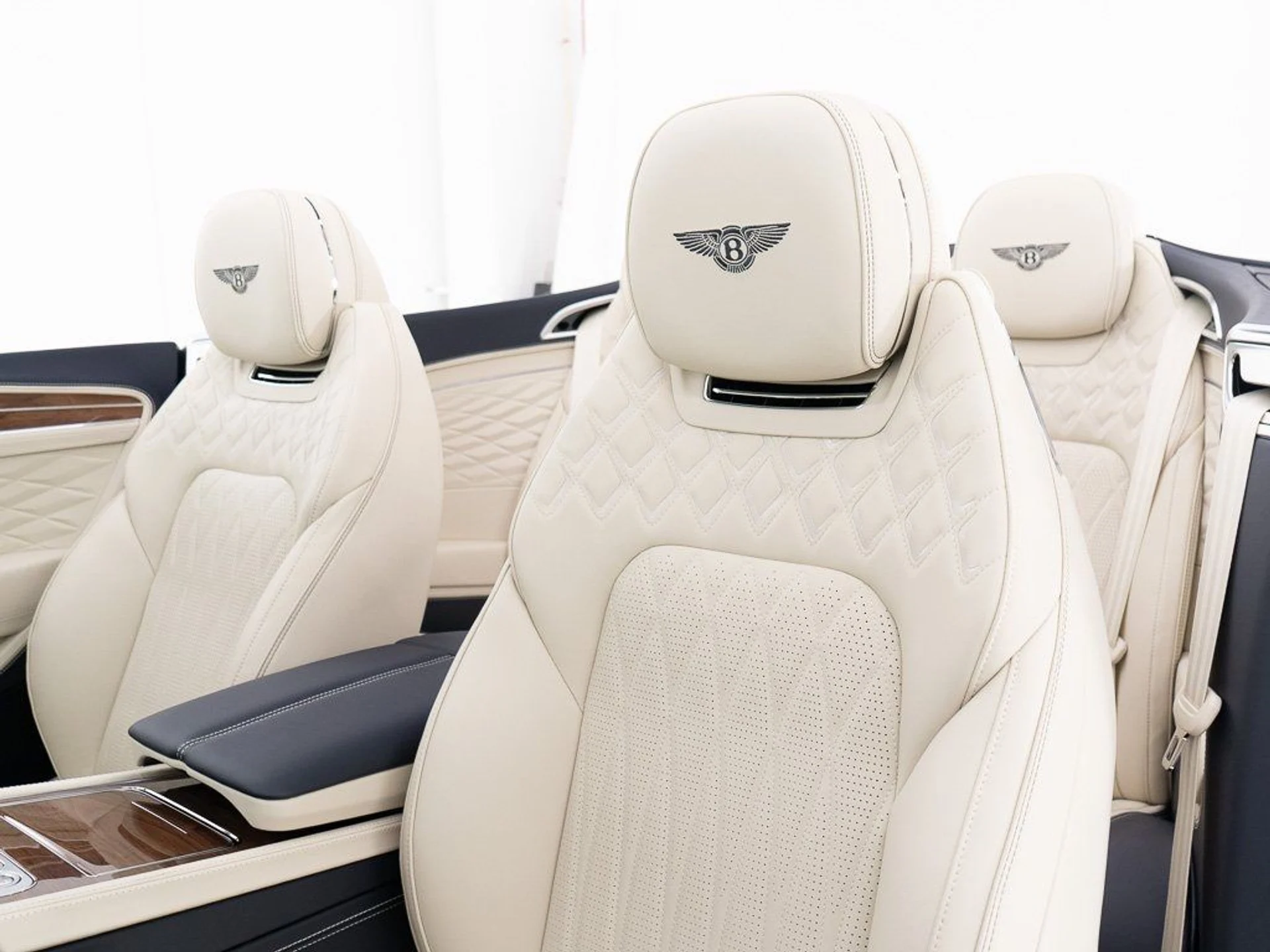 mph023_66425752_6180953aa9a0c5034854e6204db553d3_a3126dd82a