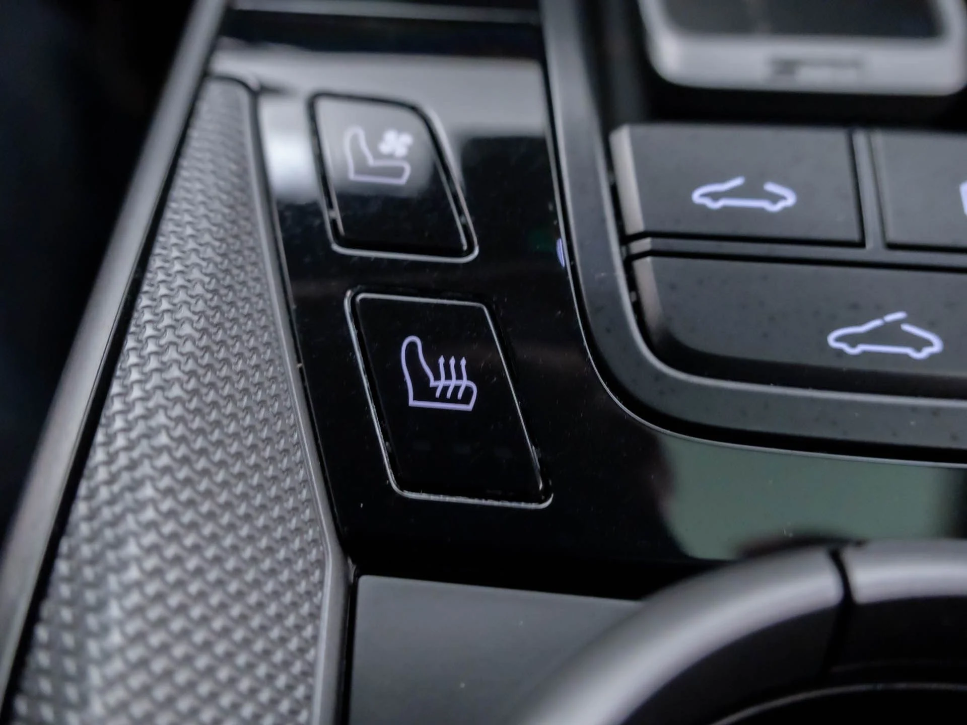 mph023_664955618_1d9fcf2dfb7194745e12e1bbec89abcax_5cfd4c7abc