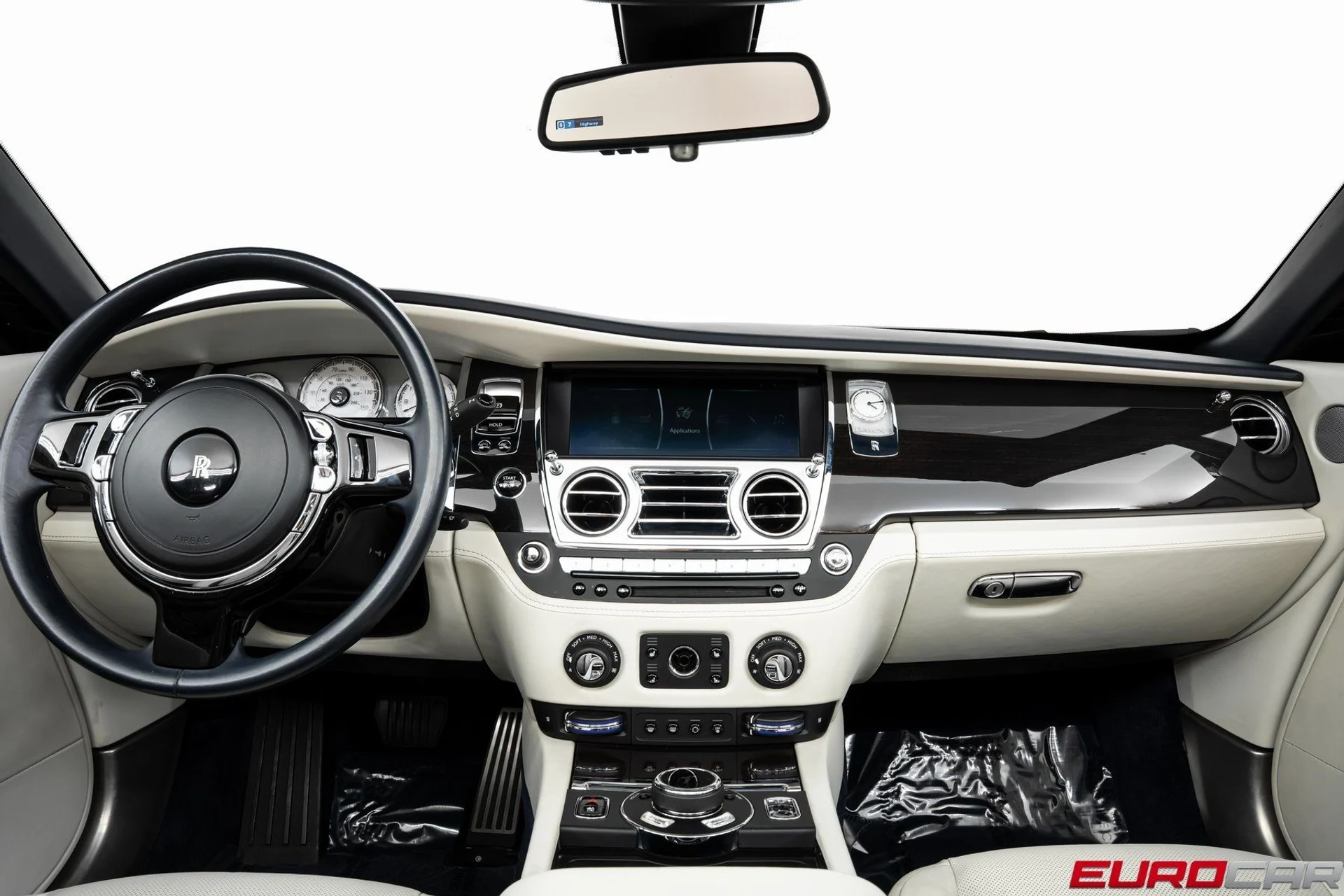 mph023_667892663_image_24_e7b10642a8