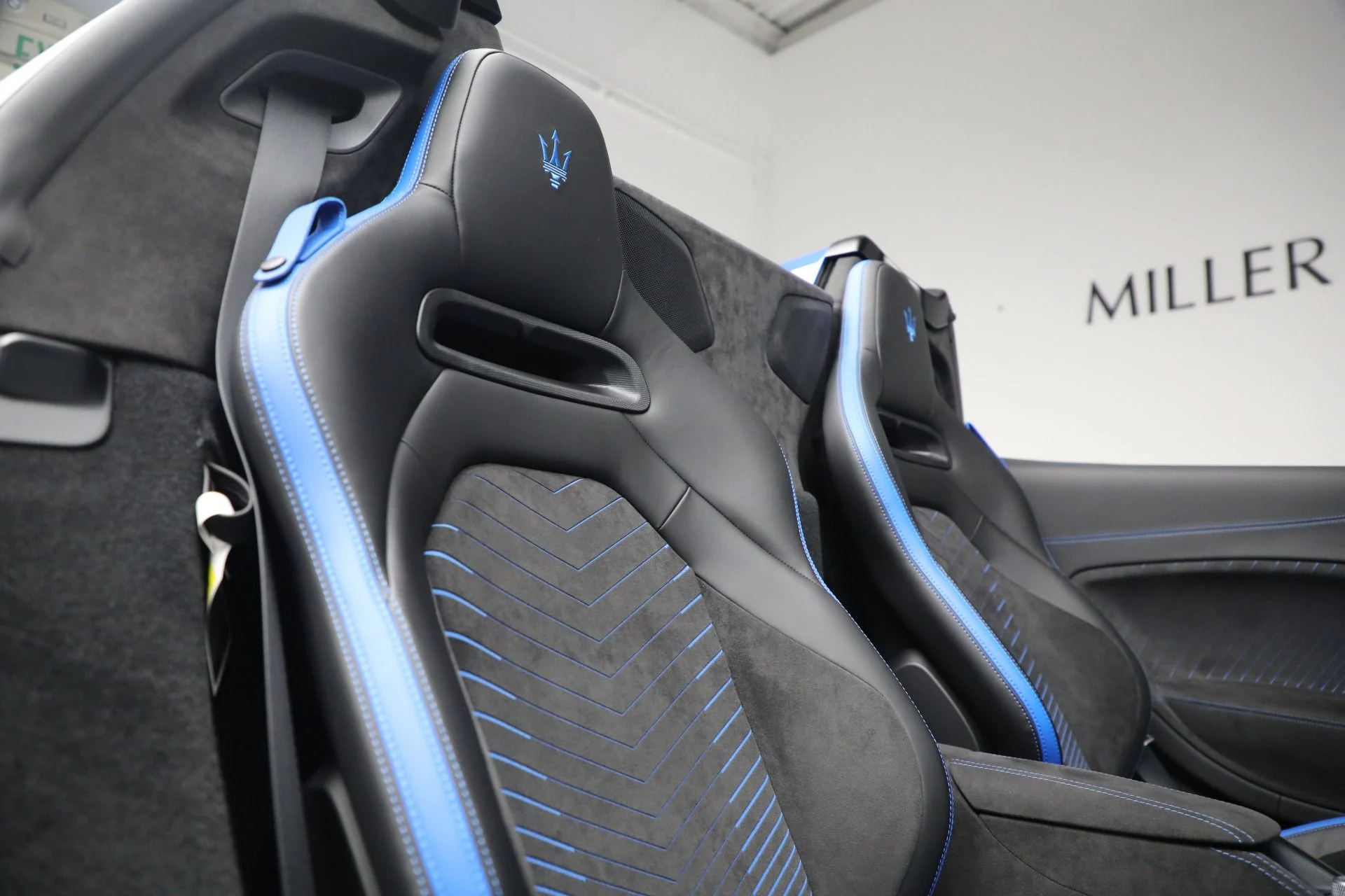 mph023_67083019_New_2024_Maserati_MC_20_Cielo_ad078a5300