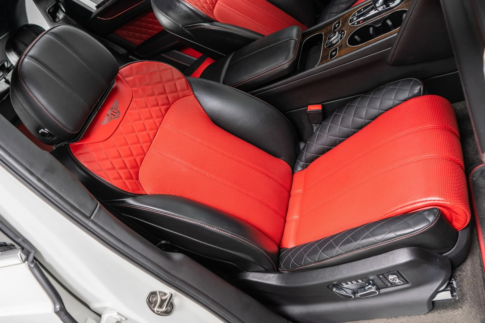 mph023_671539820_Used_2018_Bentley_Bentayga_Activity_Edition_1786648864_7db84baa61