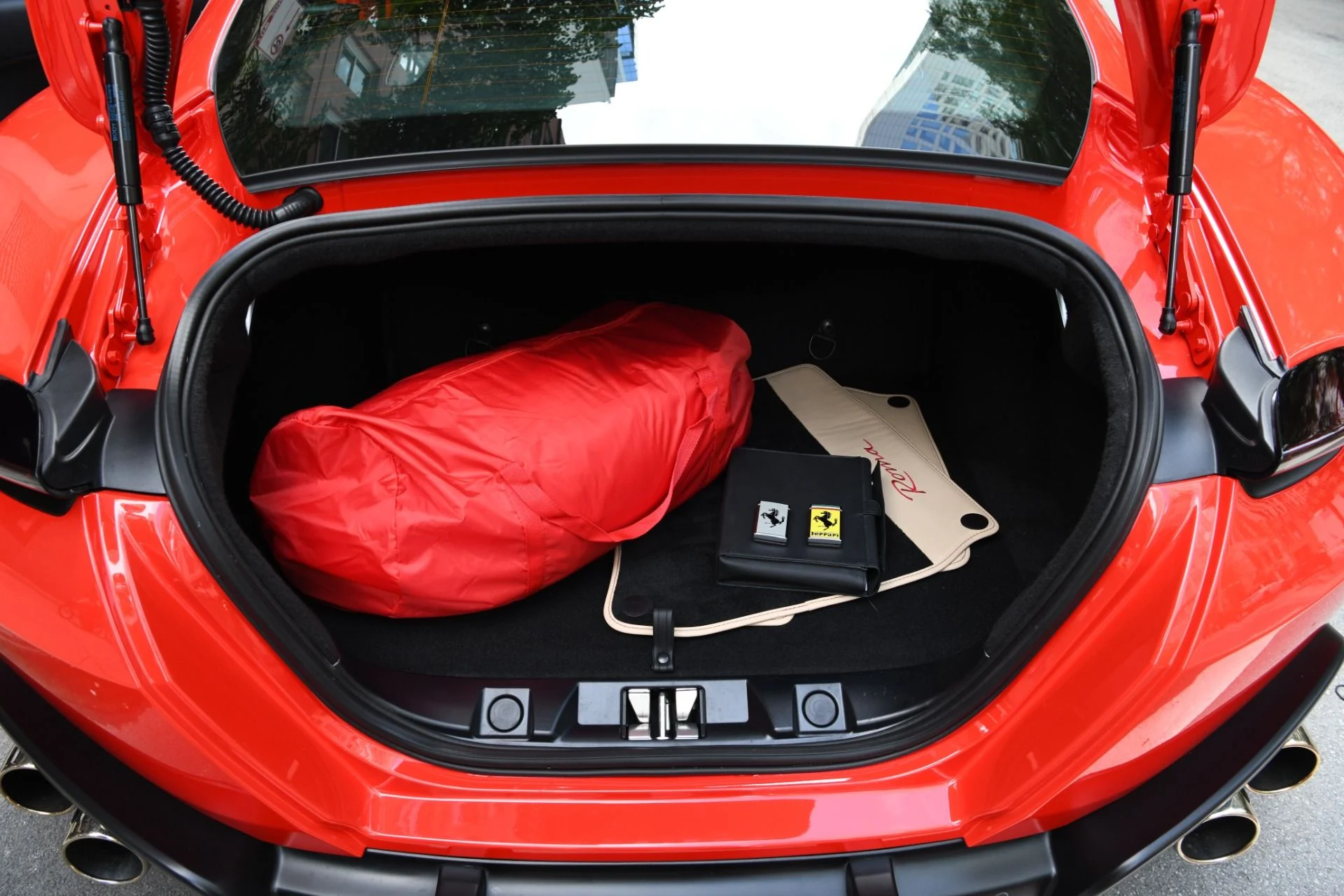 mph023_671648320_11891_p25_l_f39f8e36e2