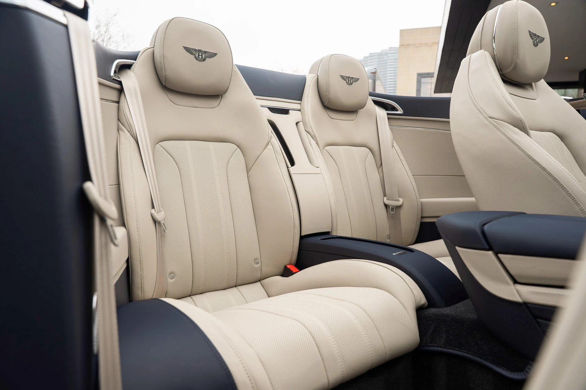 mph023_678395917_501195975_69b06d80d6285b6da96703a2_4718e06123