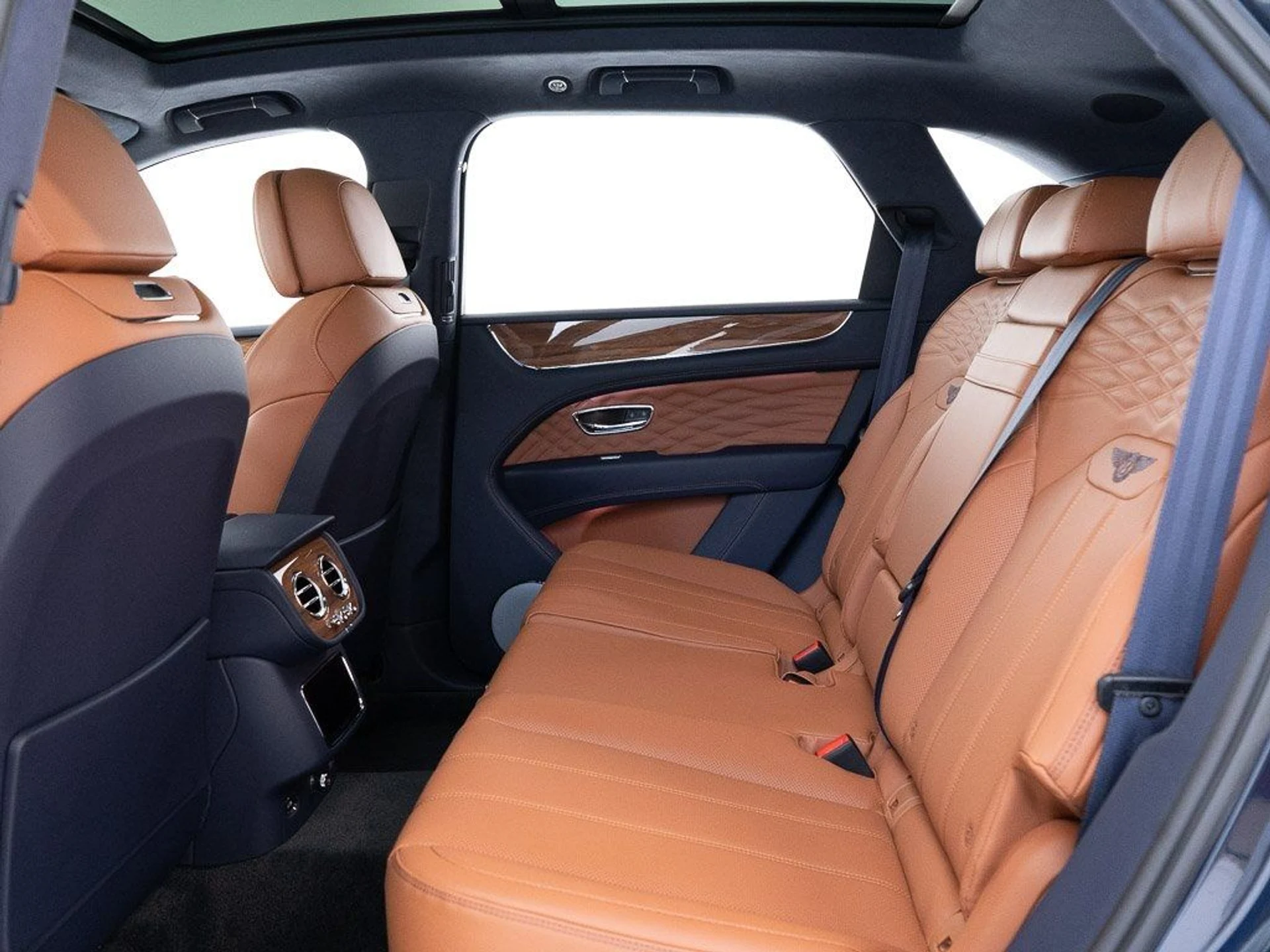 mph023_678624034_8688c16b83b4457ba692193fcd5b4b99_5e6a05326c