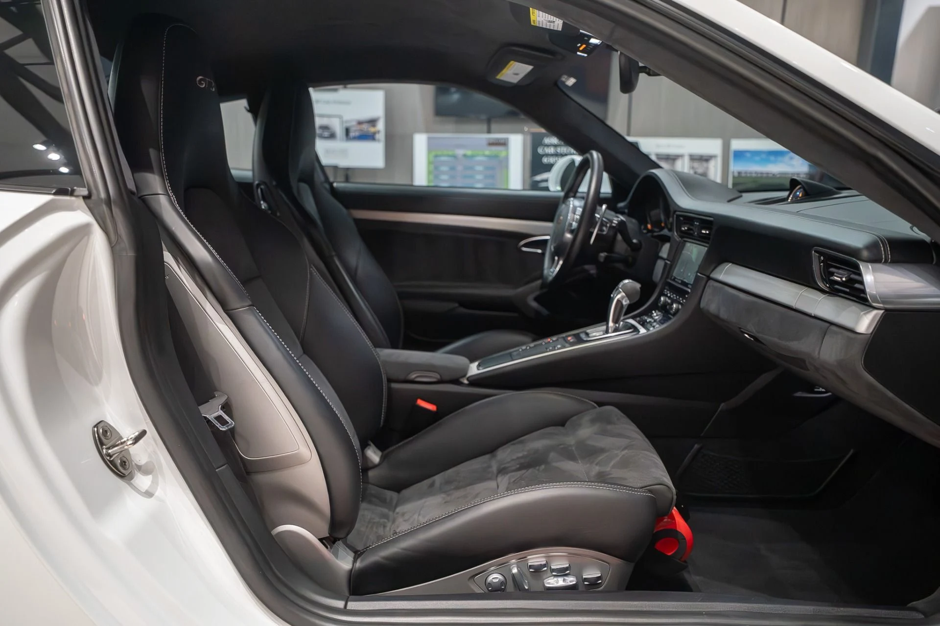 mph023_679862280_13450_p24_l_9cfafe4d5b