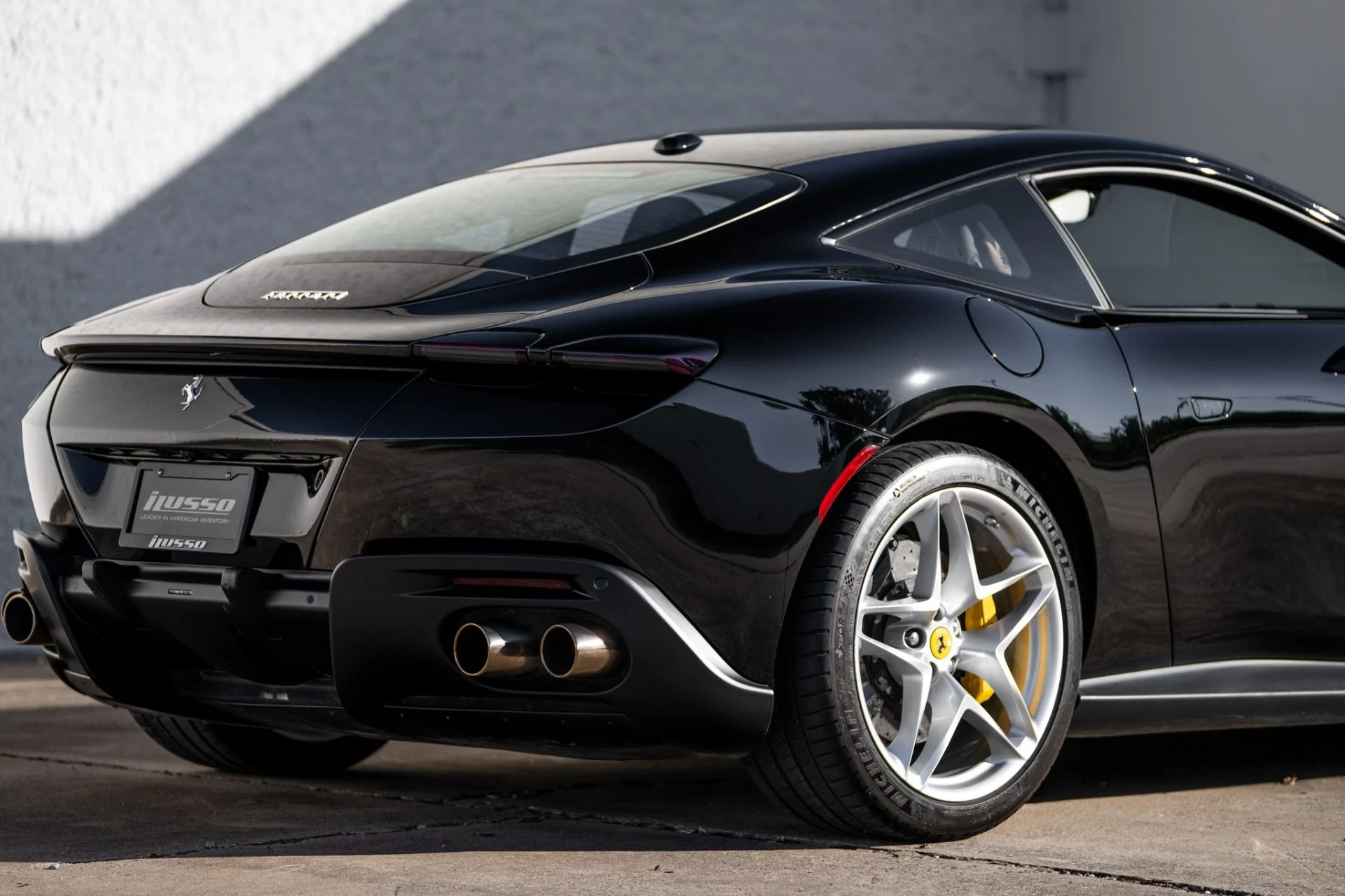 mph023_686521124_Used_2022_Ferrari_Roma_1764112587_0adf2a0b2f