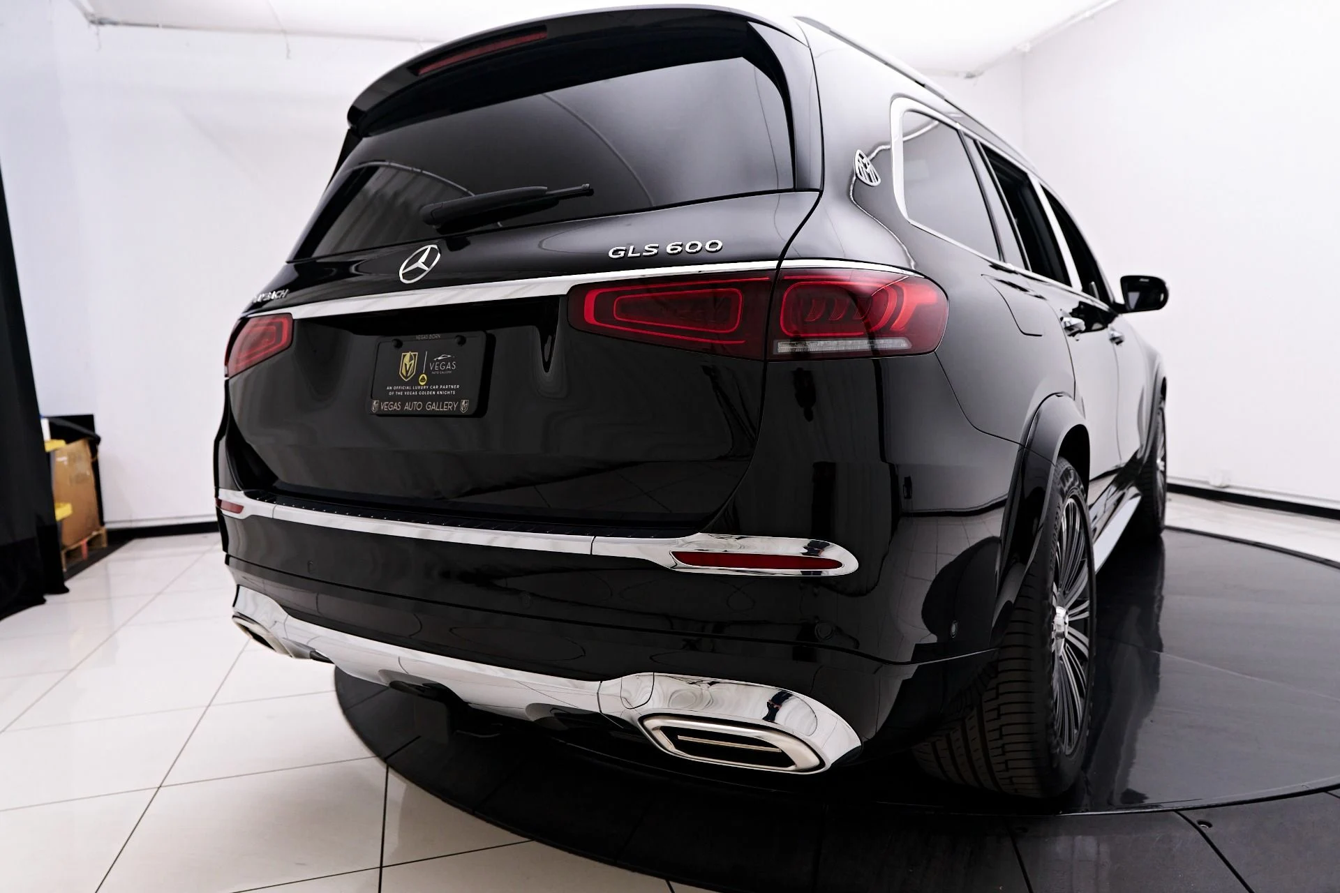 mph023_693010716_Used_2023_Mercedes_Benz_GLS_Maybach_GLS_600_1762799212_2a205a6a5f