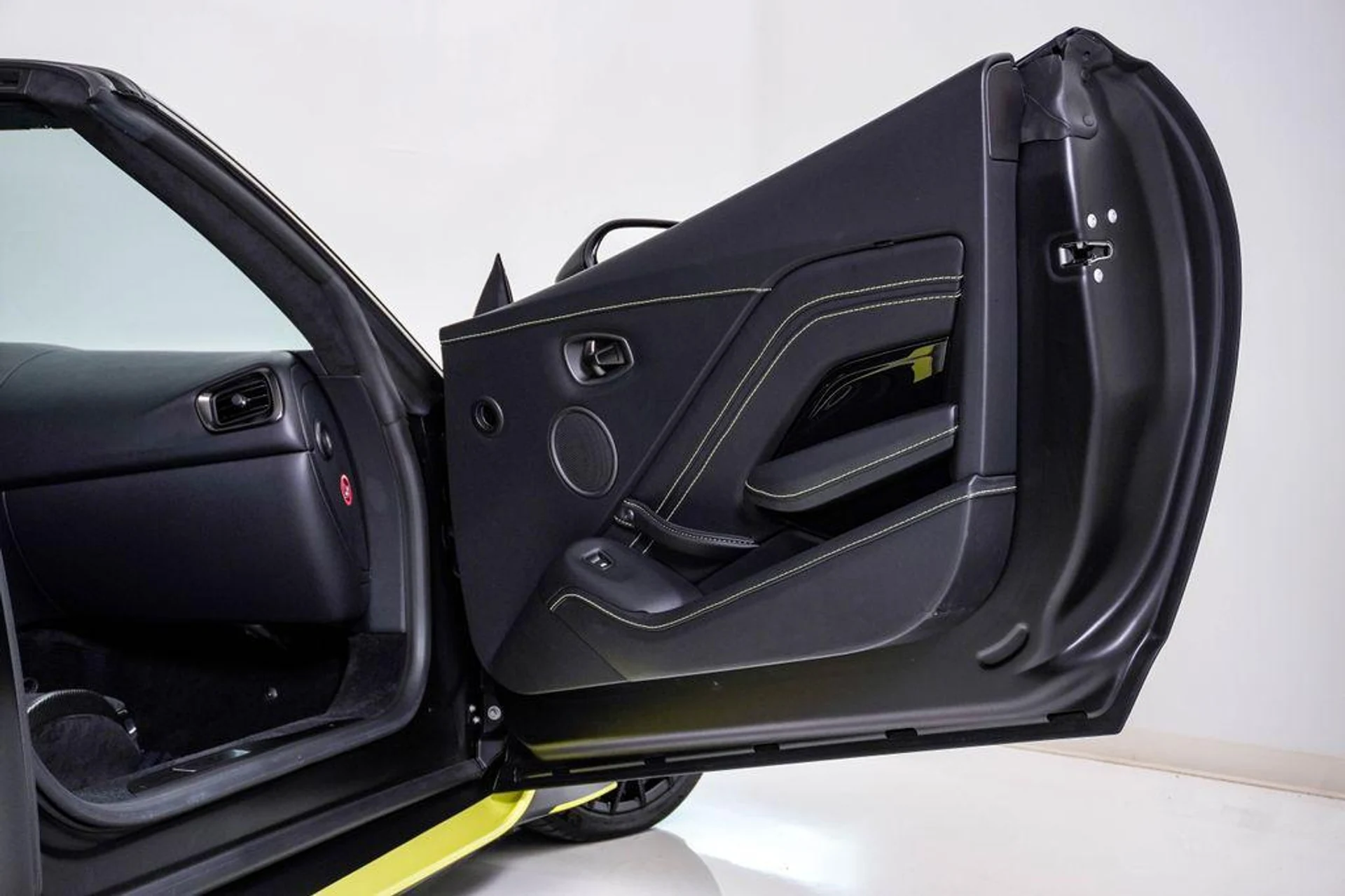 mph023_696534085_0hb_A8ha7_Ea_S_So_N_Dj6s_R_Ej_JAFHY_6b6376a236