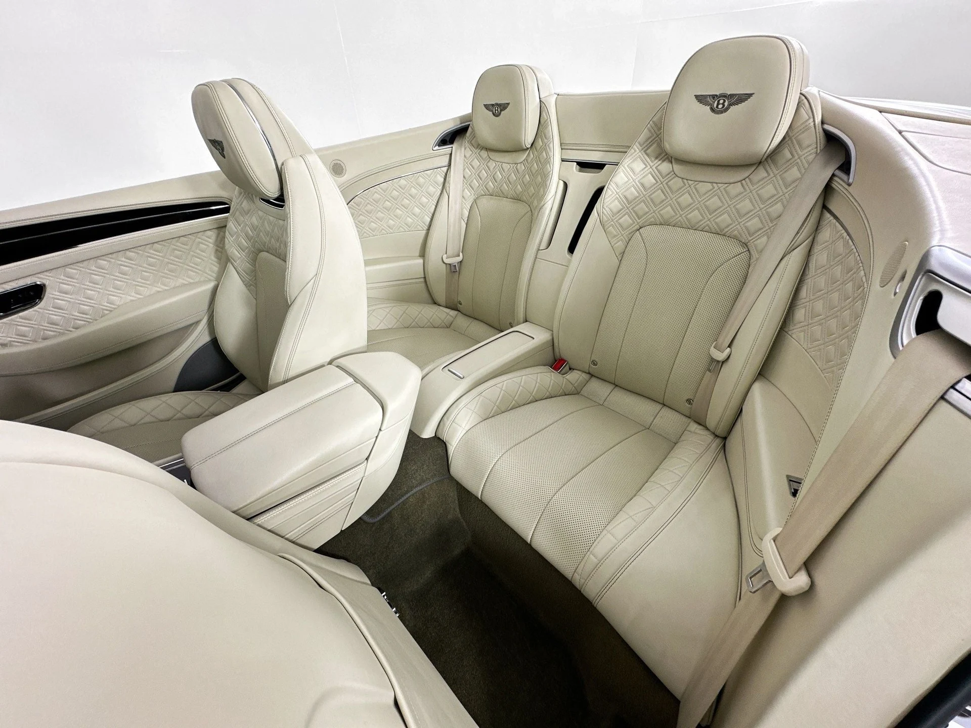 mph023_697258391_24_91394c7150