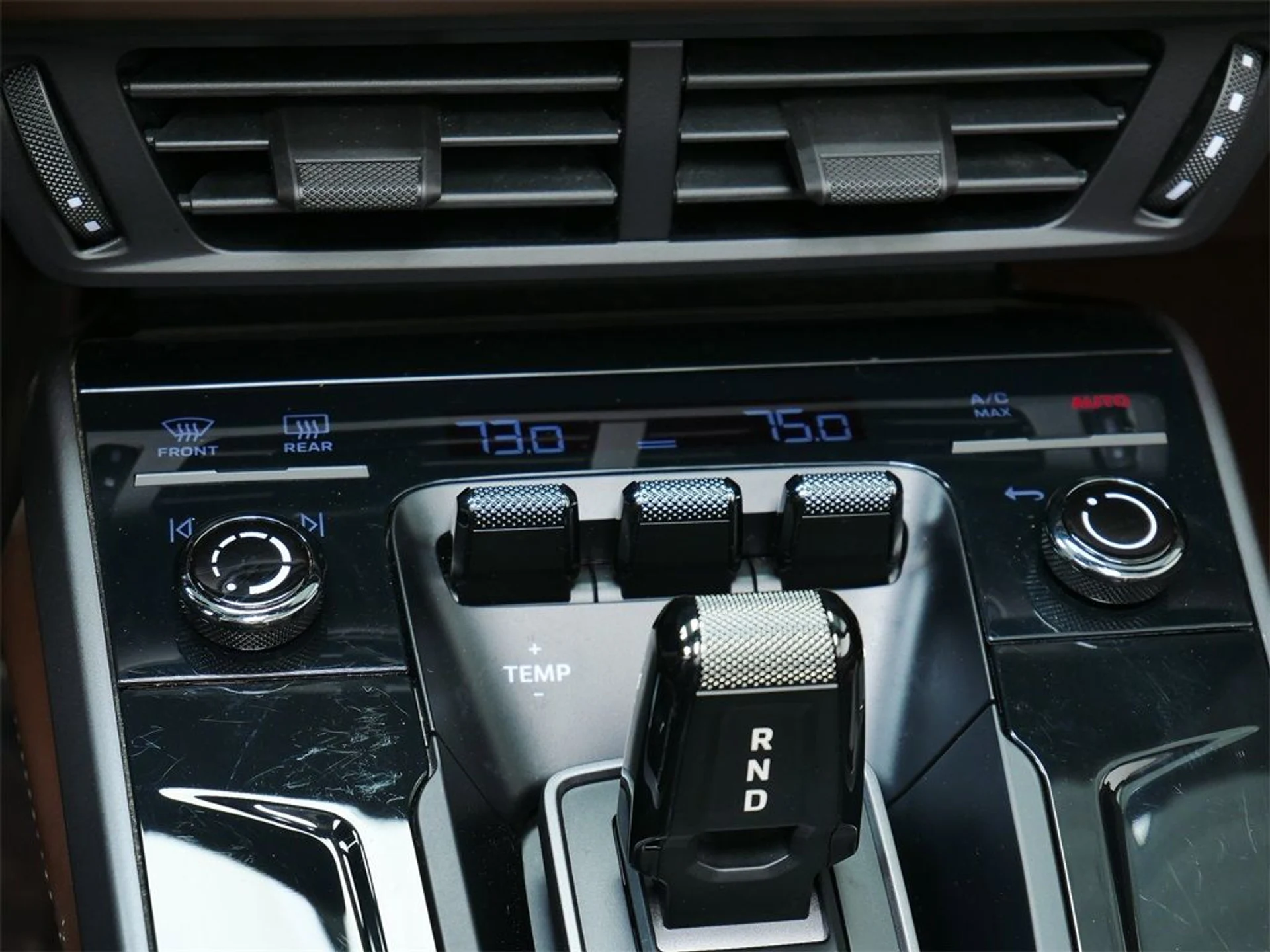 mph023_699446766_7050ea41f39c804ac6172b54ee164567_38a2606bef