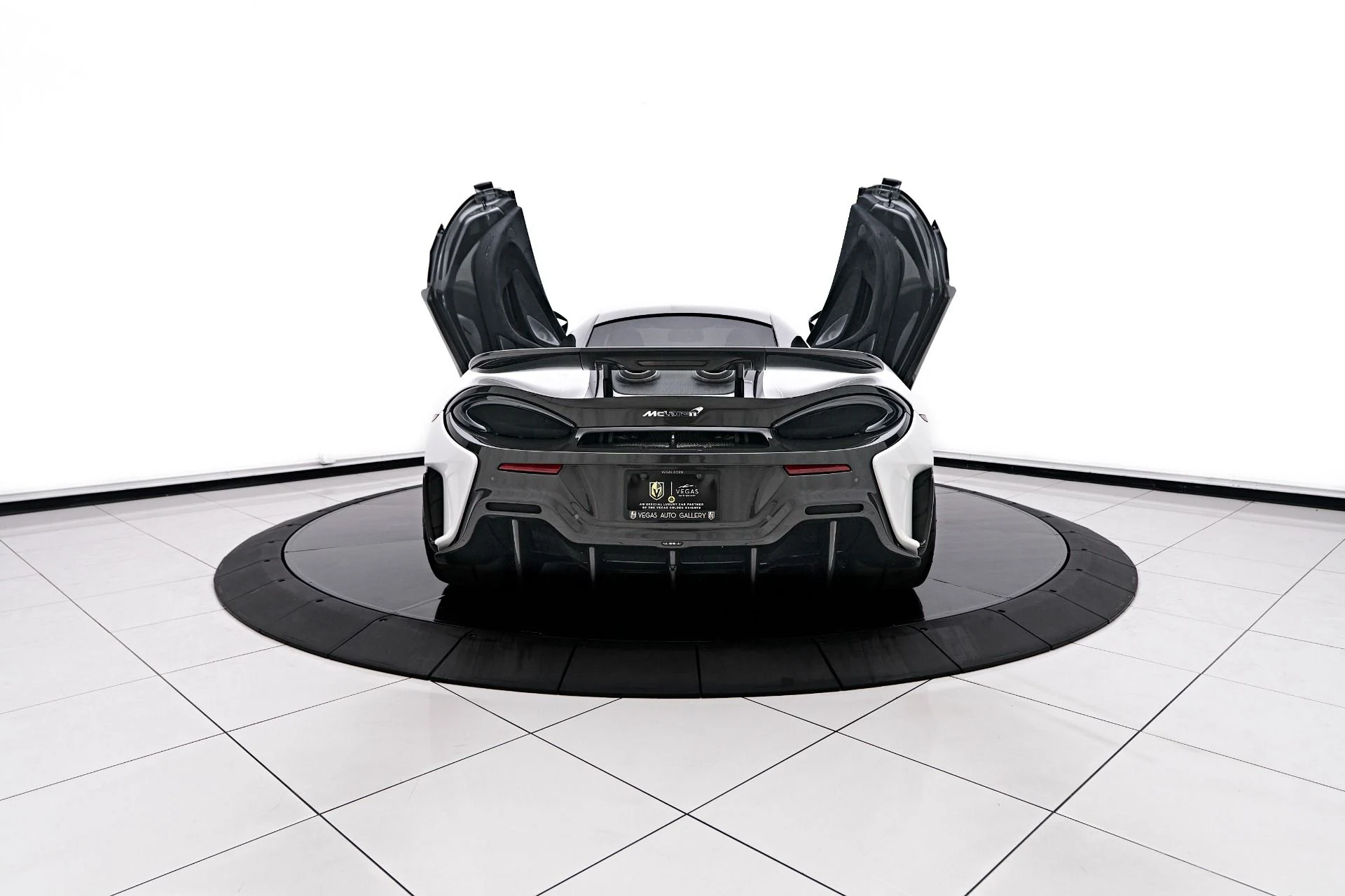 mph023_699934285_Used_2019_Mc_Laren_600_LT_Base_1755991635_7802e60bf6
