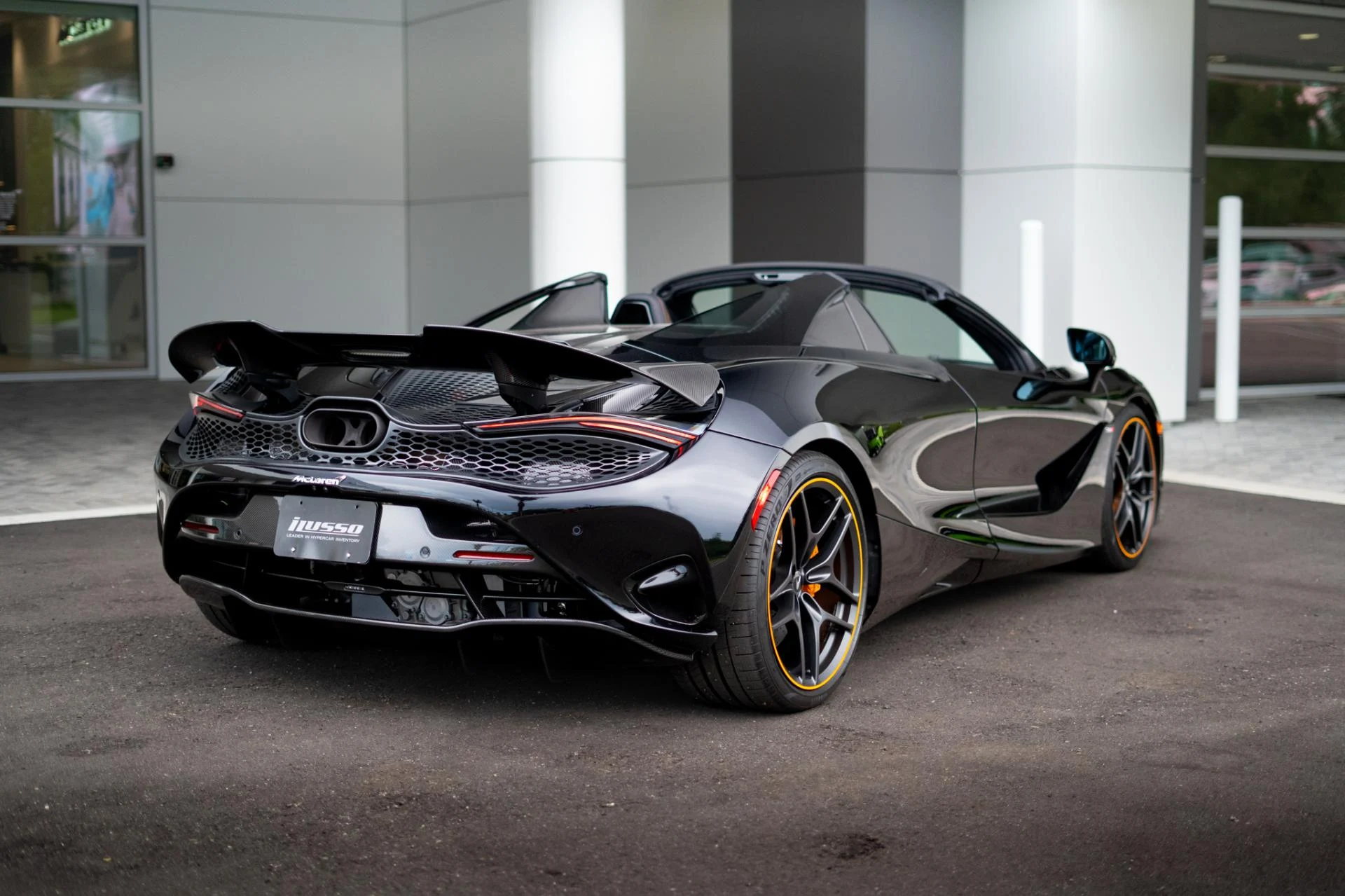 mph023_700645496_Used_2024_Mc_Laren_750_S_Spider_9d75bf990a