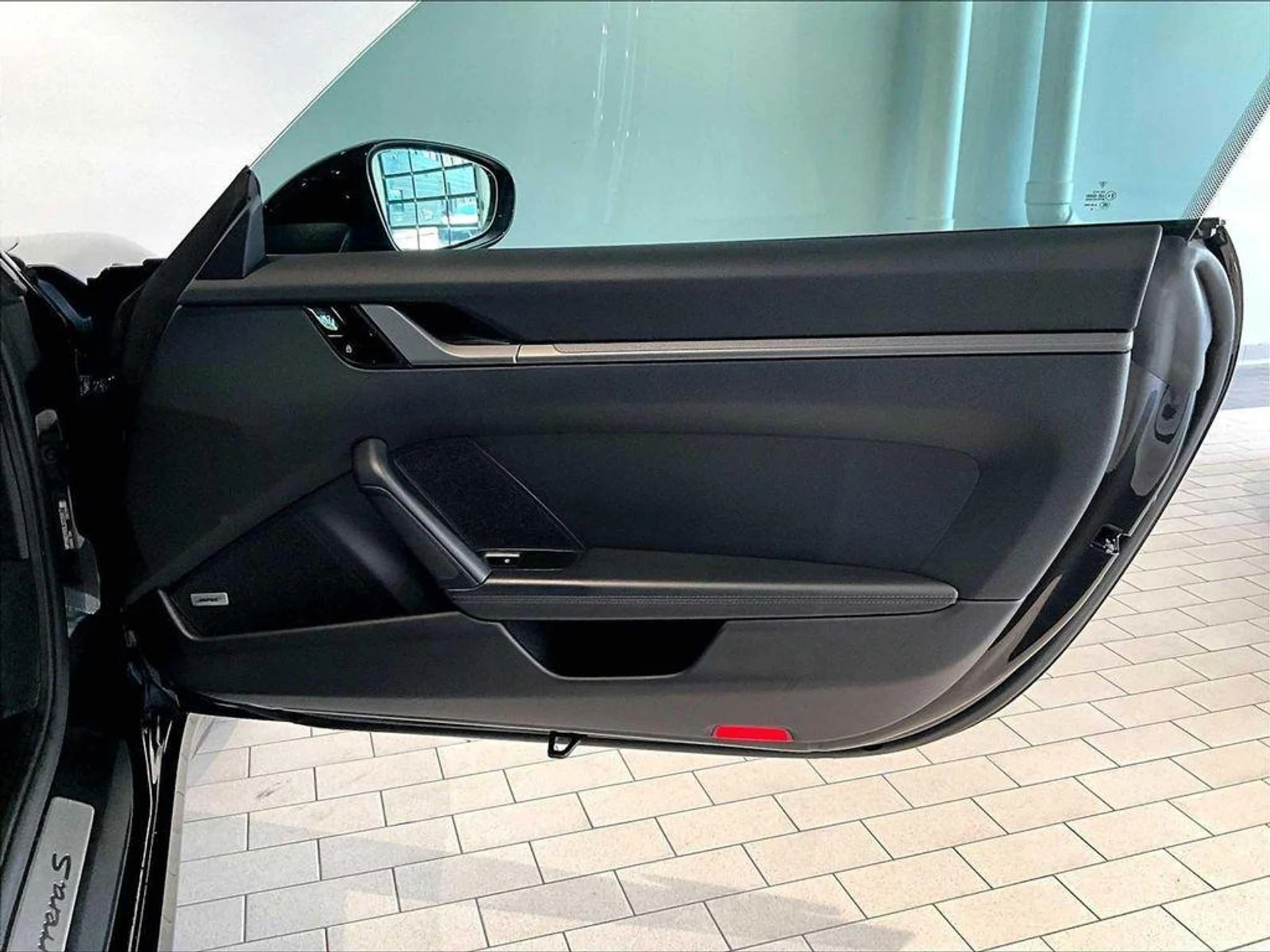 mph023_704401293_es_t9x15_RY_3_TP_9nn_S4_B_Xi_N_Rqq_YU_7499e364c6