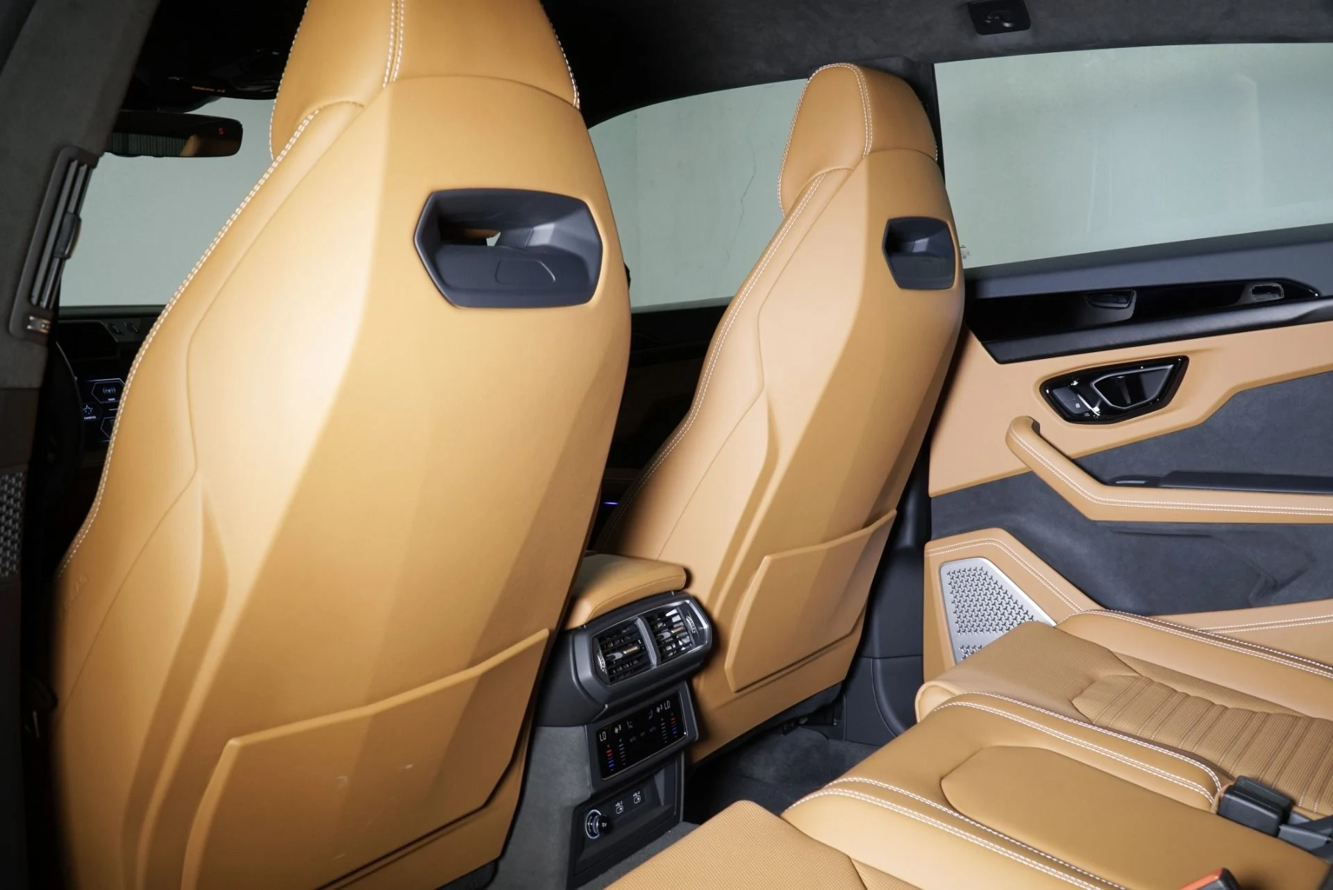 mph023_713119701_New_2025_Lamborghini_Urus_SE_1760113622_c3dccc1849