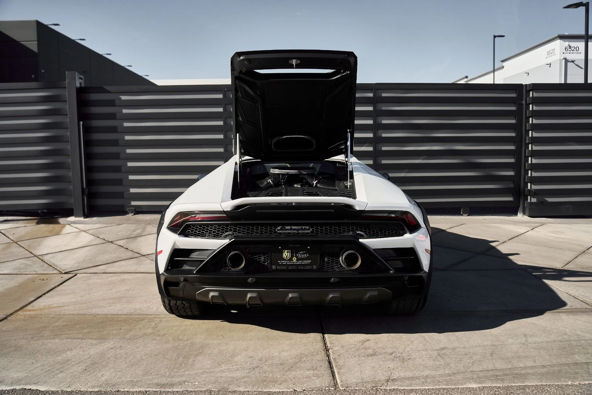 mph023_715920451_Used_2023_Lamborghini_Huracan_Base_1764123556_9a9405db07