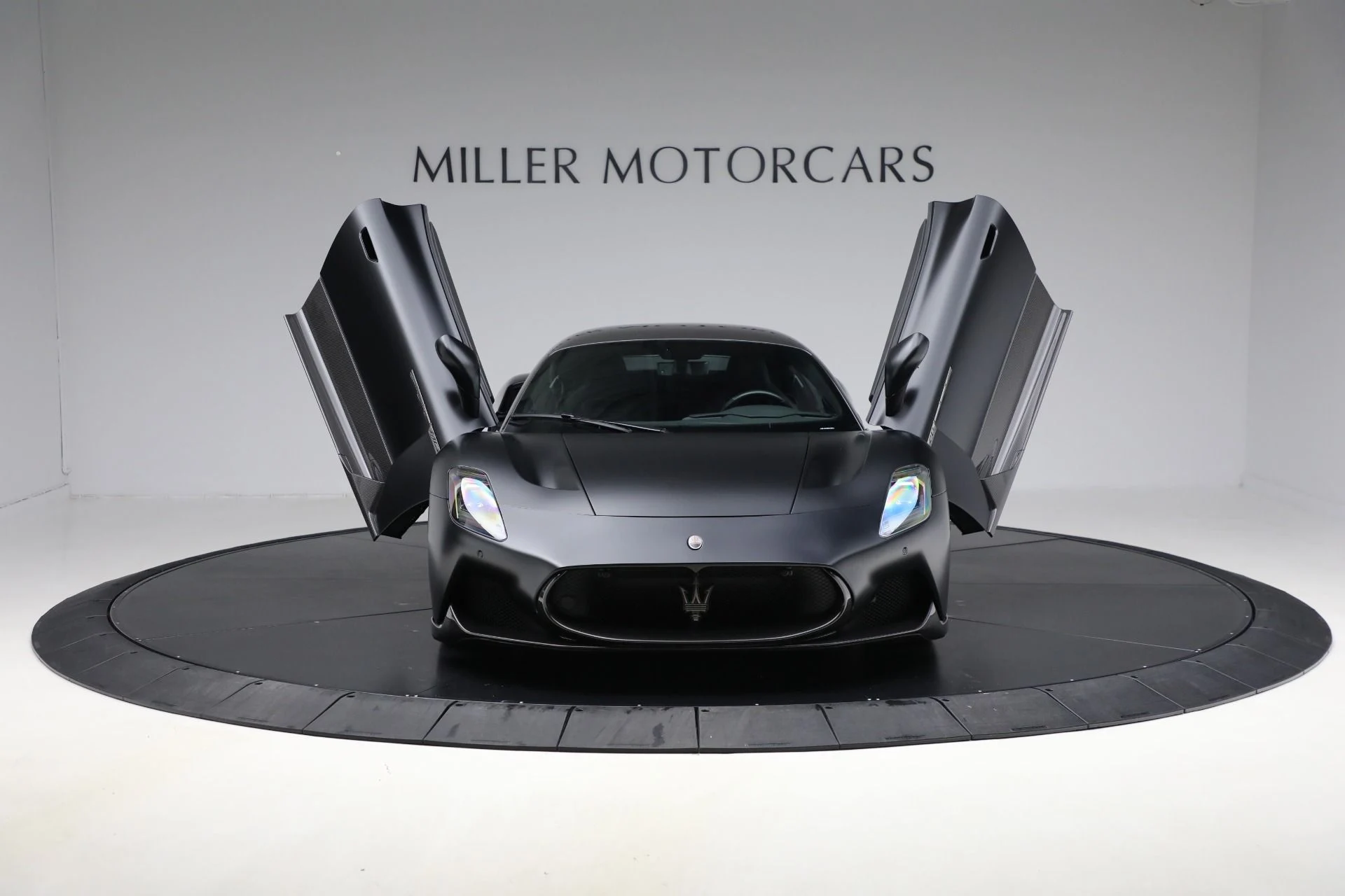 mph023_71682840_Used_2022_Maserati_MC_20_e6b9ee14be