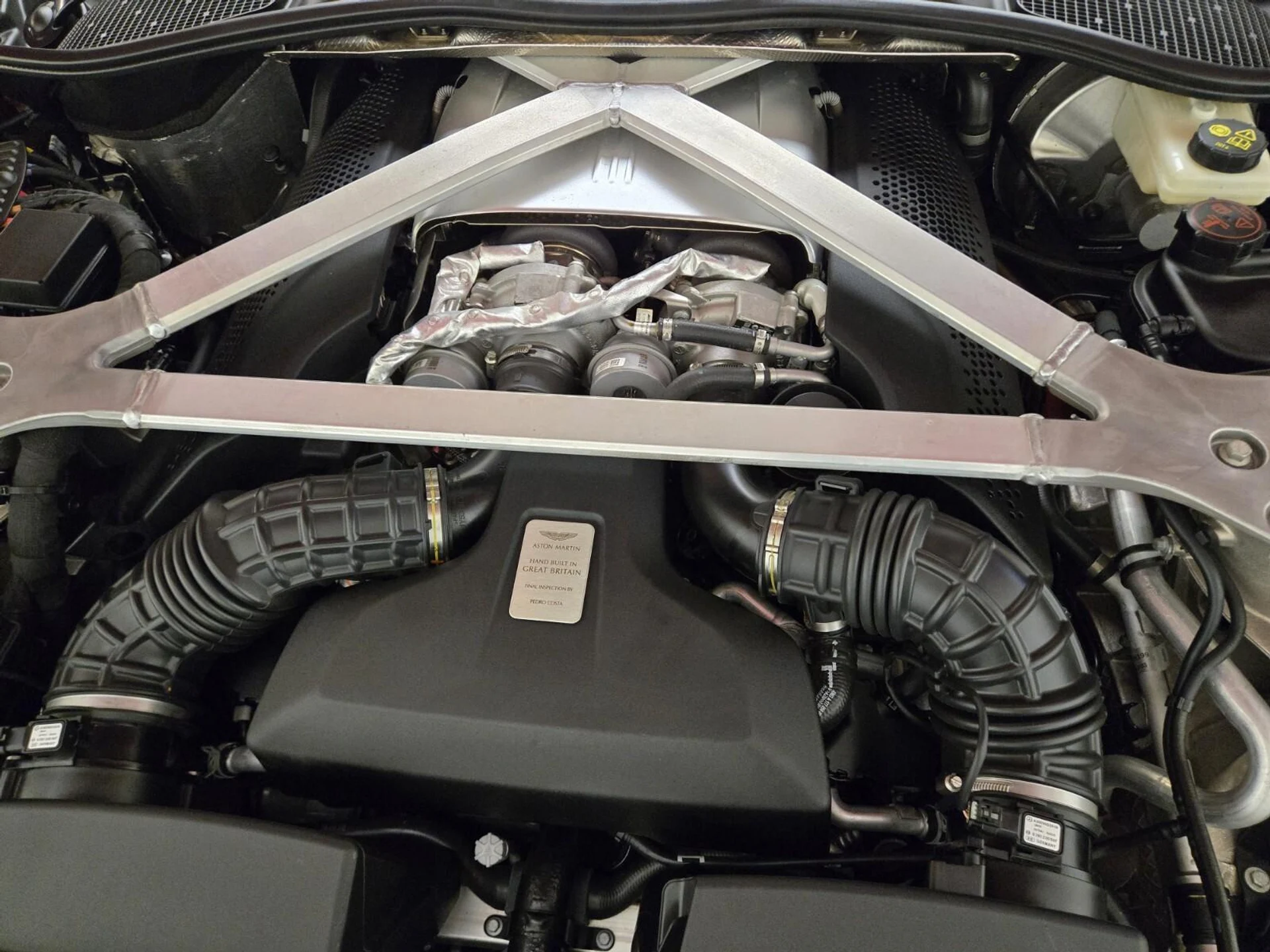 mph023_717265828_Used_2023_Aston_Martin_Vantage_1784266994_a5b9196b9f