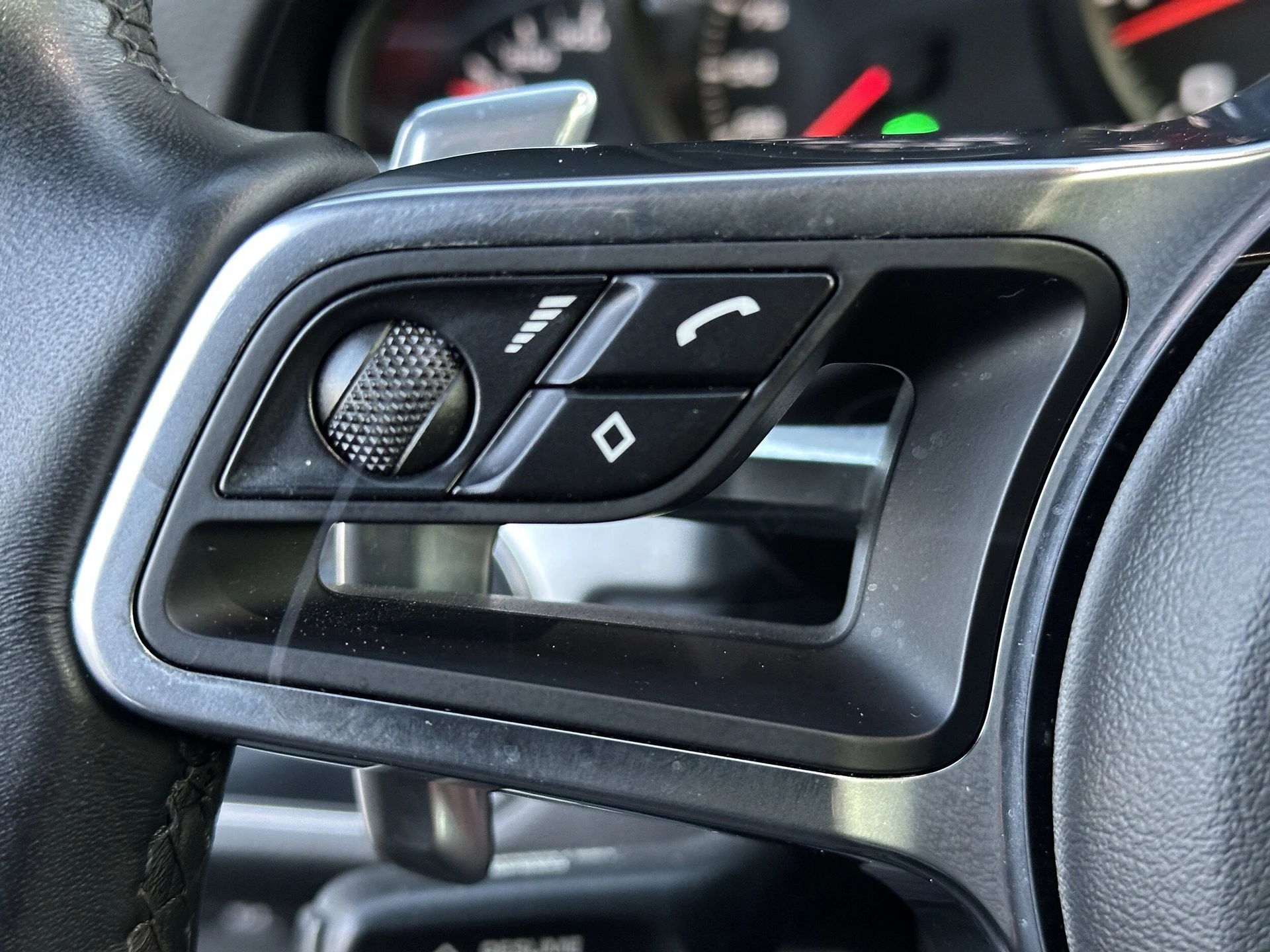 mph023_726400815_995bb502f3fbe285660515908b14c467x_86645863eb