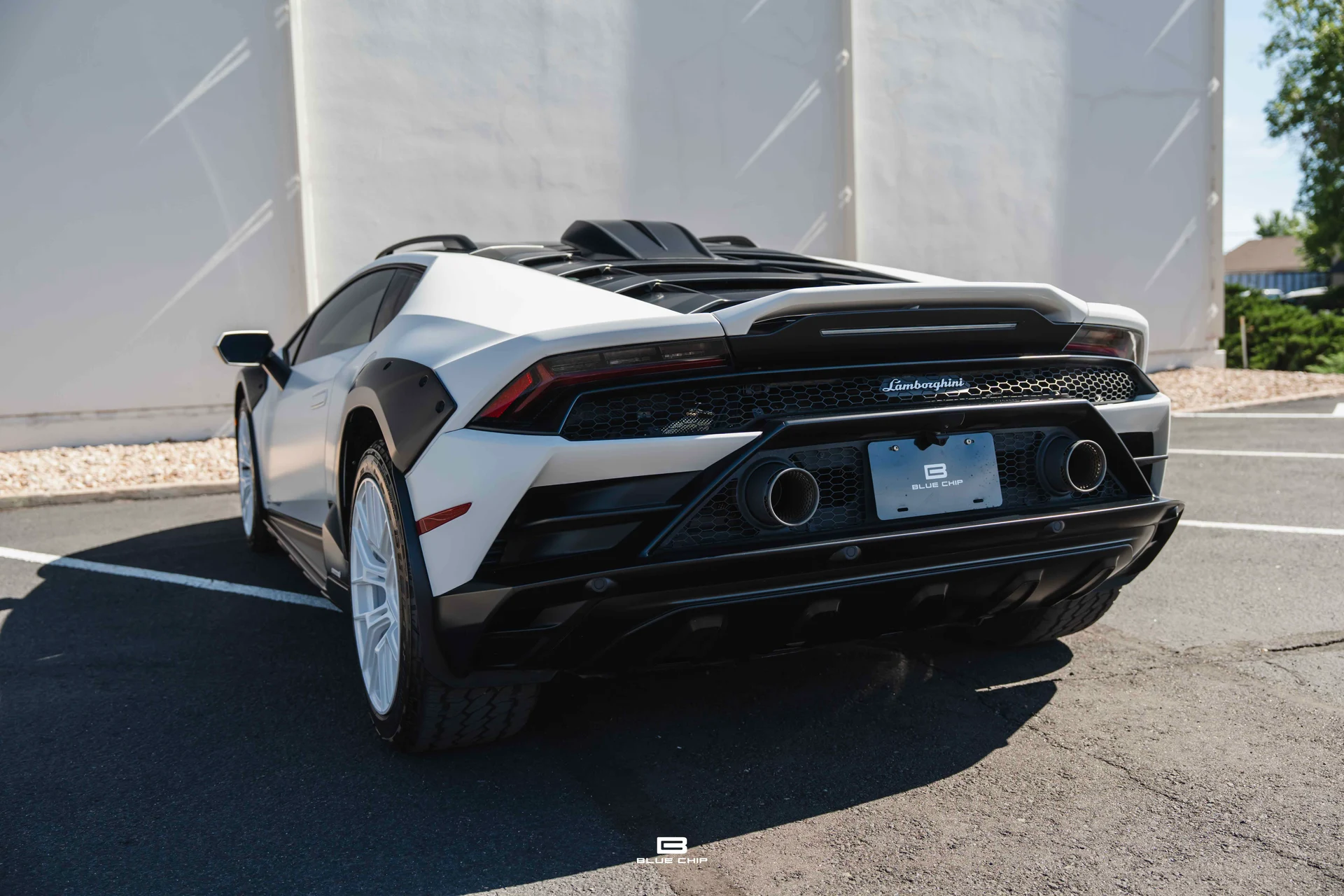 mph023_728170317_6a31cfe22661e1e2e5185d1d_2024_Lamborghini_Huracan_Sterrato_24_57561c19c3