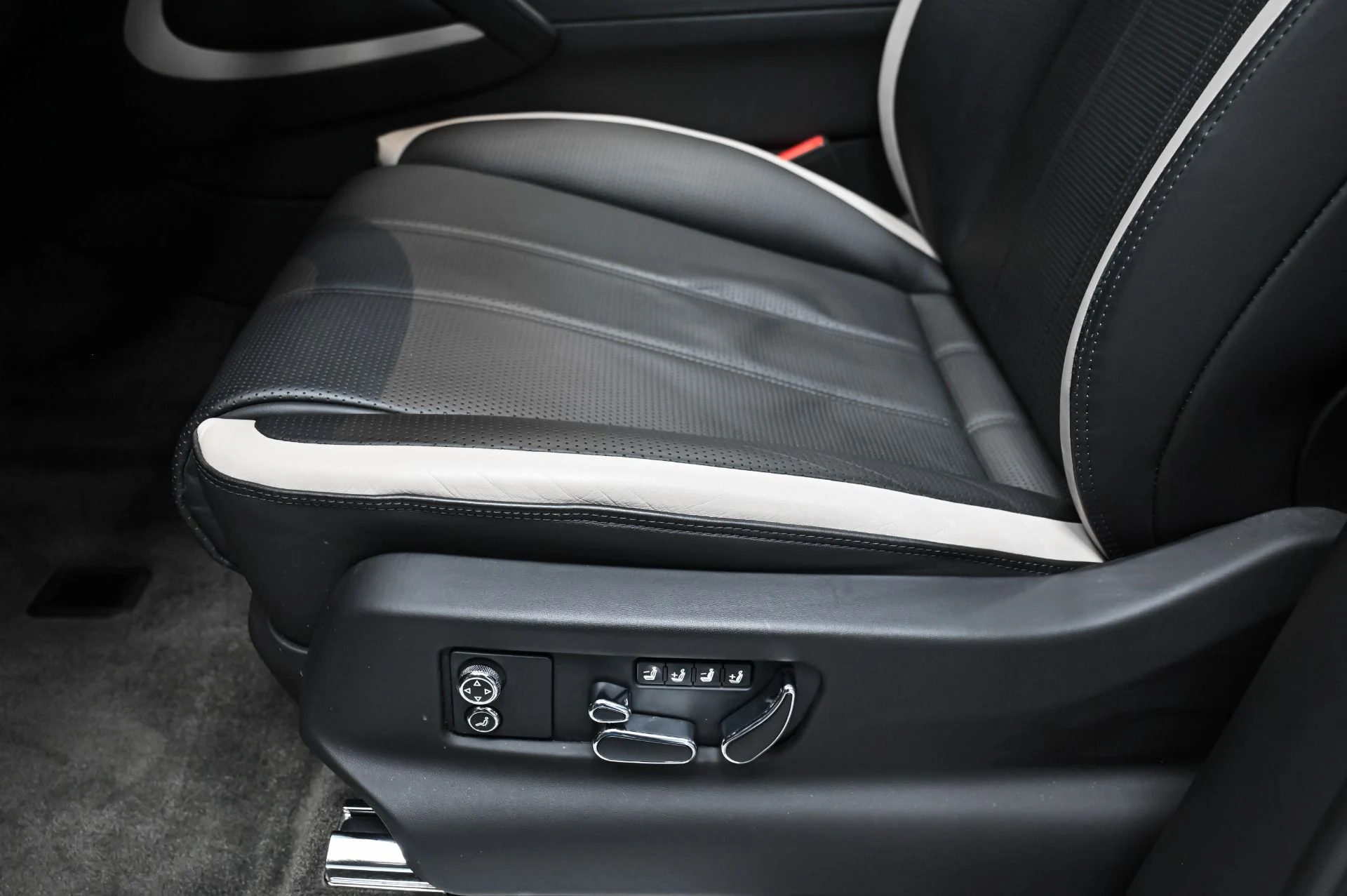 mph023_728628301_Used_2022_Bentley_Bentayga_Speed_1758039444_c2a135caa0