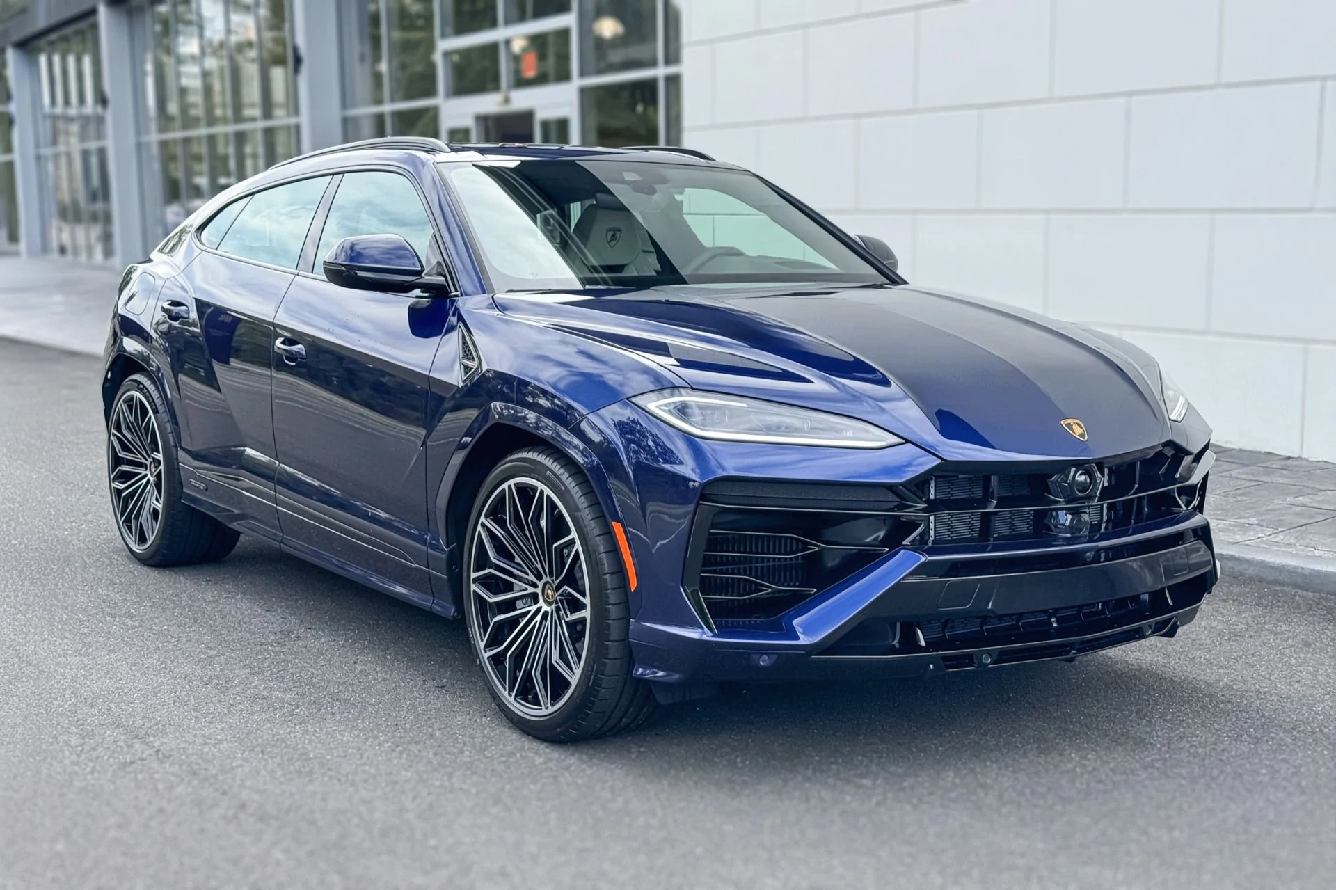 mph023_732888905_Used_2025_Lamborghini_Urus_SE_1764806171_108e428e48