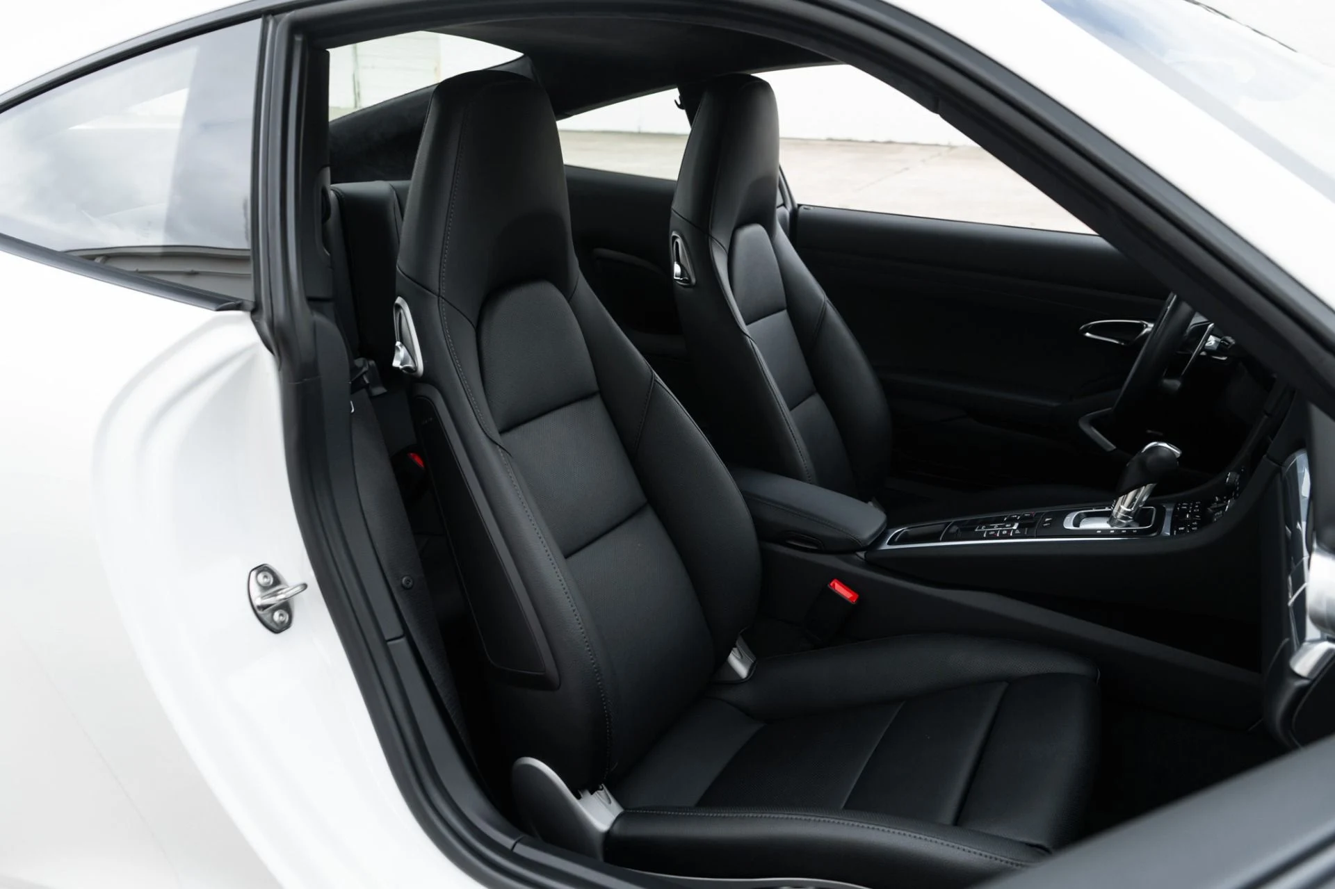 mph023_734562618_Used_2018_Porsche_911_Carrera_S_1778021411_09af374dfe