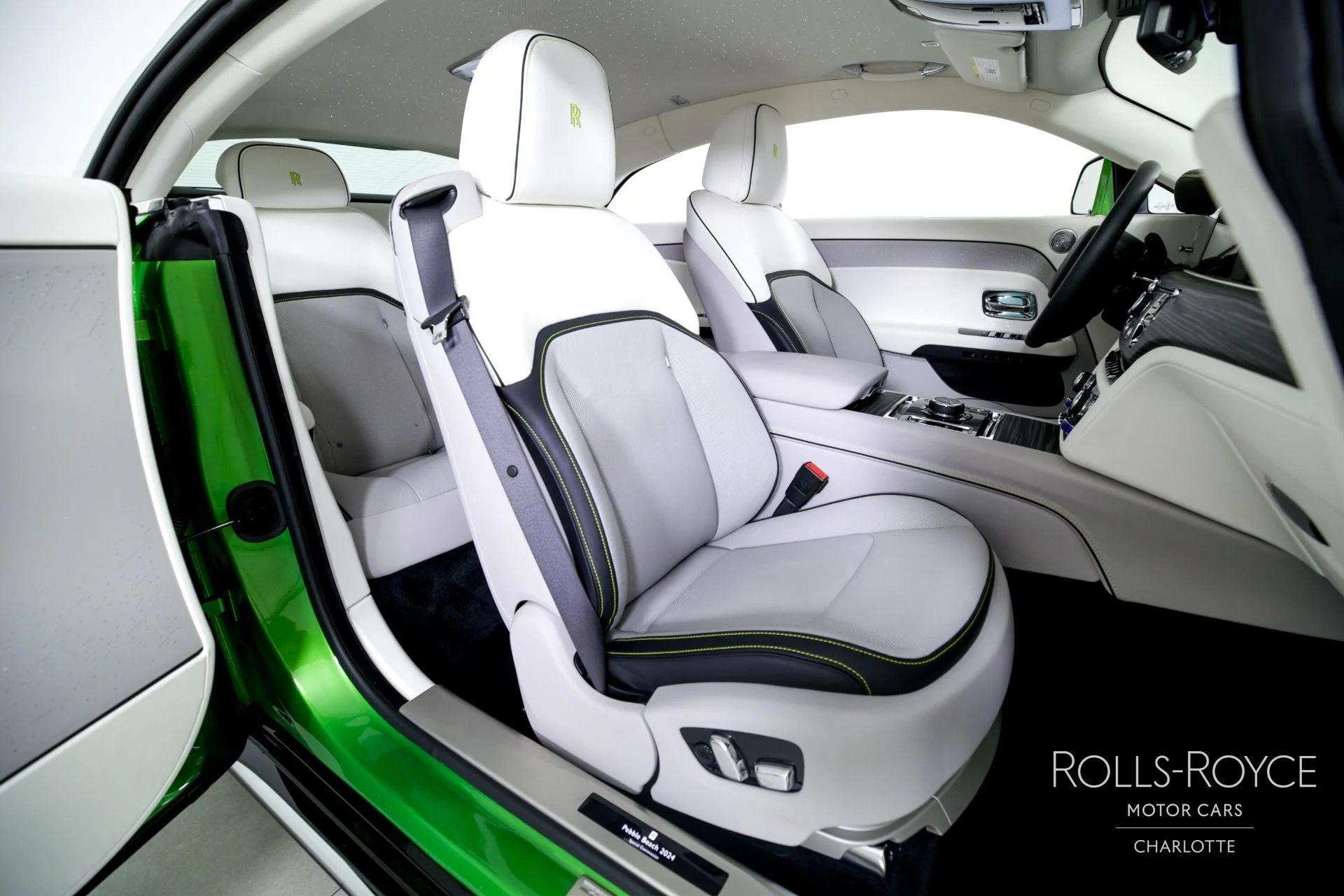 mph023_739975407_Used_2024_Rolls_Royce_Spectre_1738086409_2449a7d72d