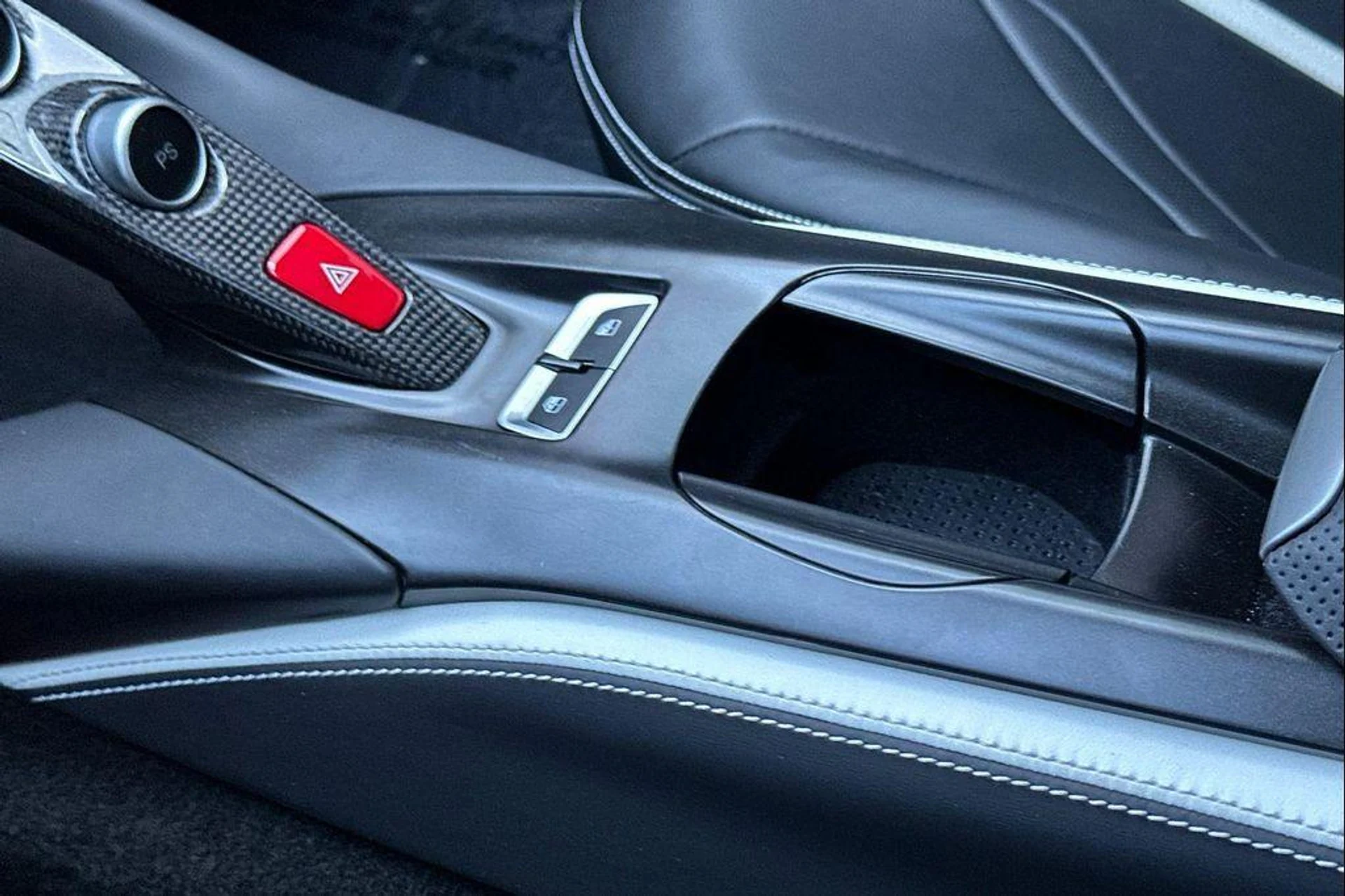 mph023_747865930_l_Hw2_Iz_L_Bq4m_Kn_If_QKPK_3ajw_Tk_Co_69faefeb25