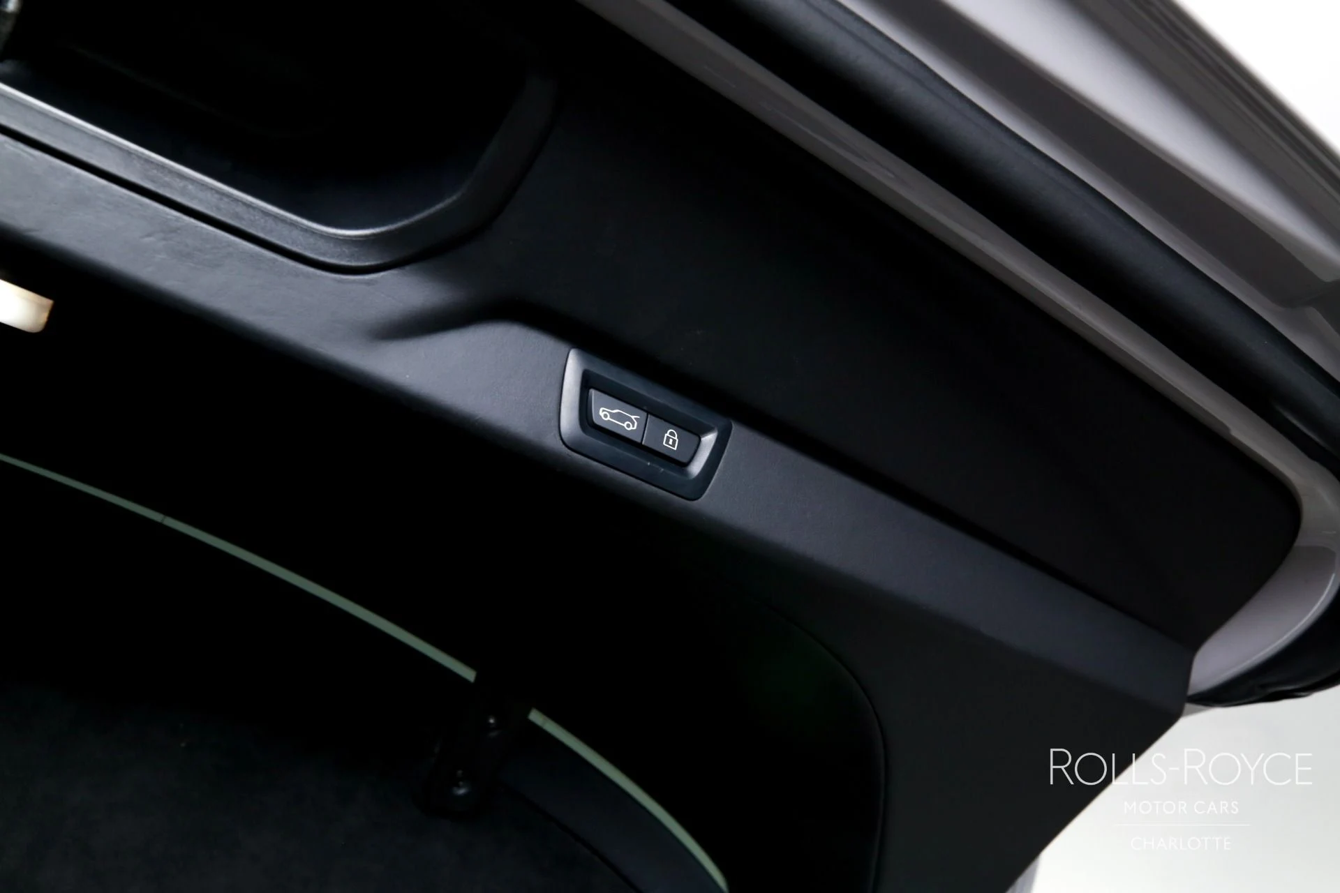 mph023_755363909_Used_2025_Rolls_Royce_Cullinan_1771363273_42b1edafdf