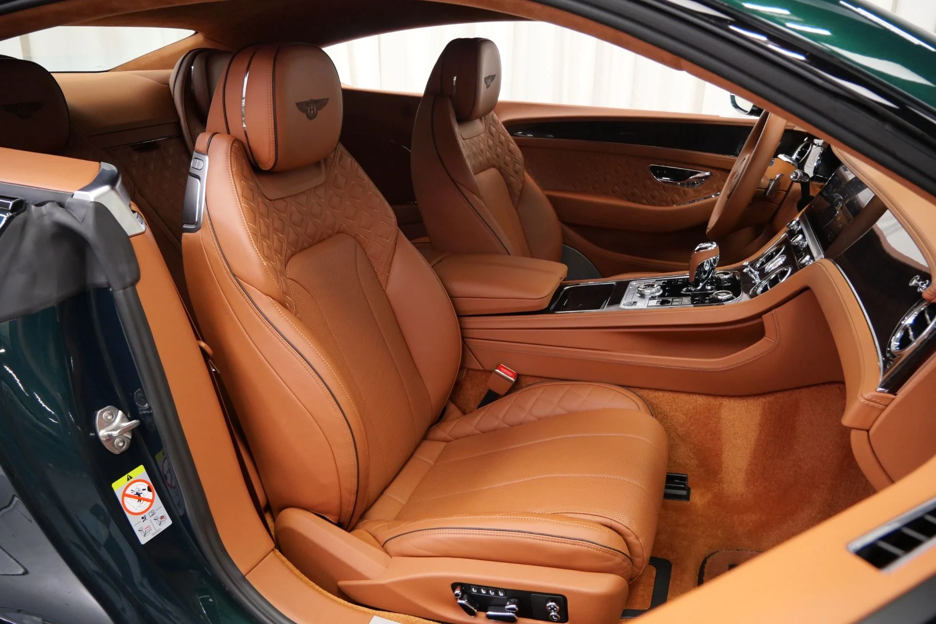 mph023_756885494_Used_2022_Bentley_Continental_GT_V8_1749091172_dd60ba1f9f