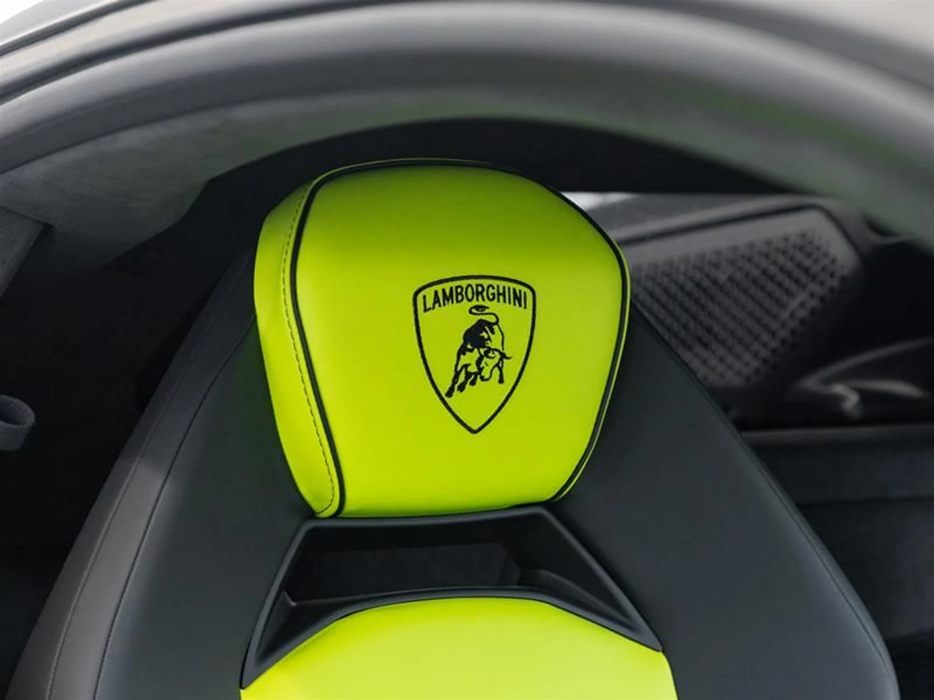 mph023_762148038_oomi540p_53869072f5