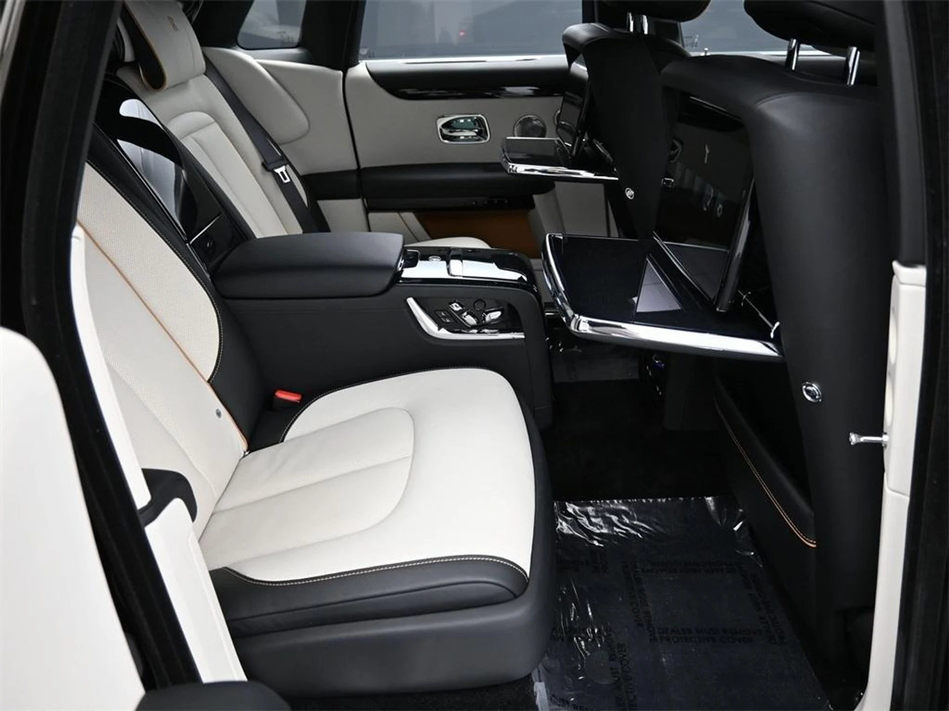 mph023_762410399_mplm_N5w_R8_N0usj_Oyt4_UC_Dhpf_Kc8_8c6676618e